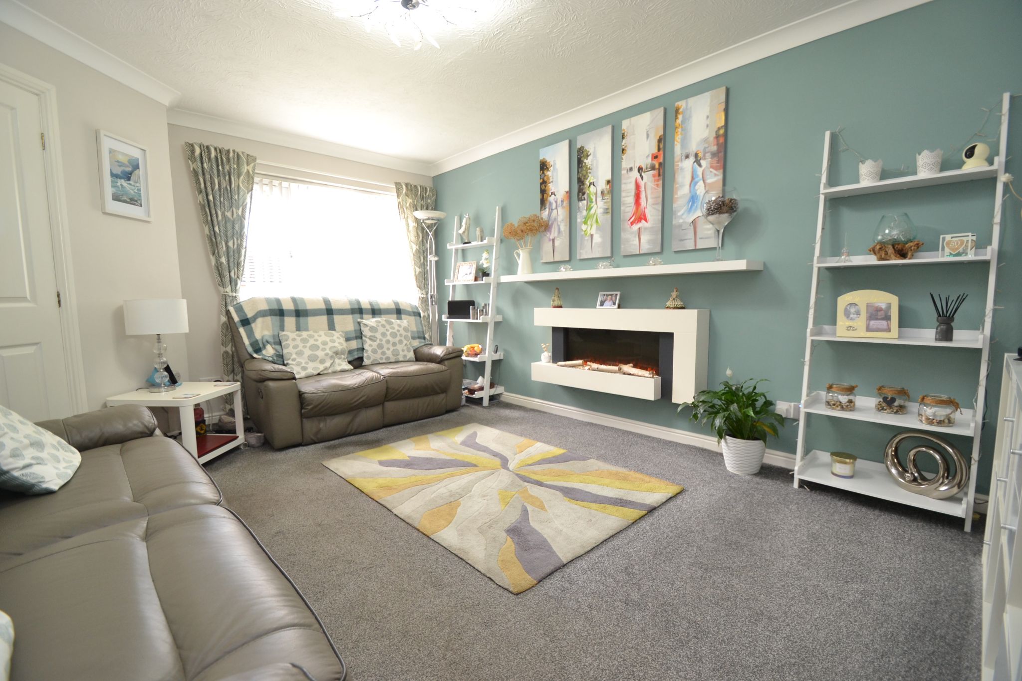 3 Bed Link Detached House For Sale - Photograph 3