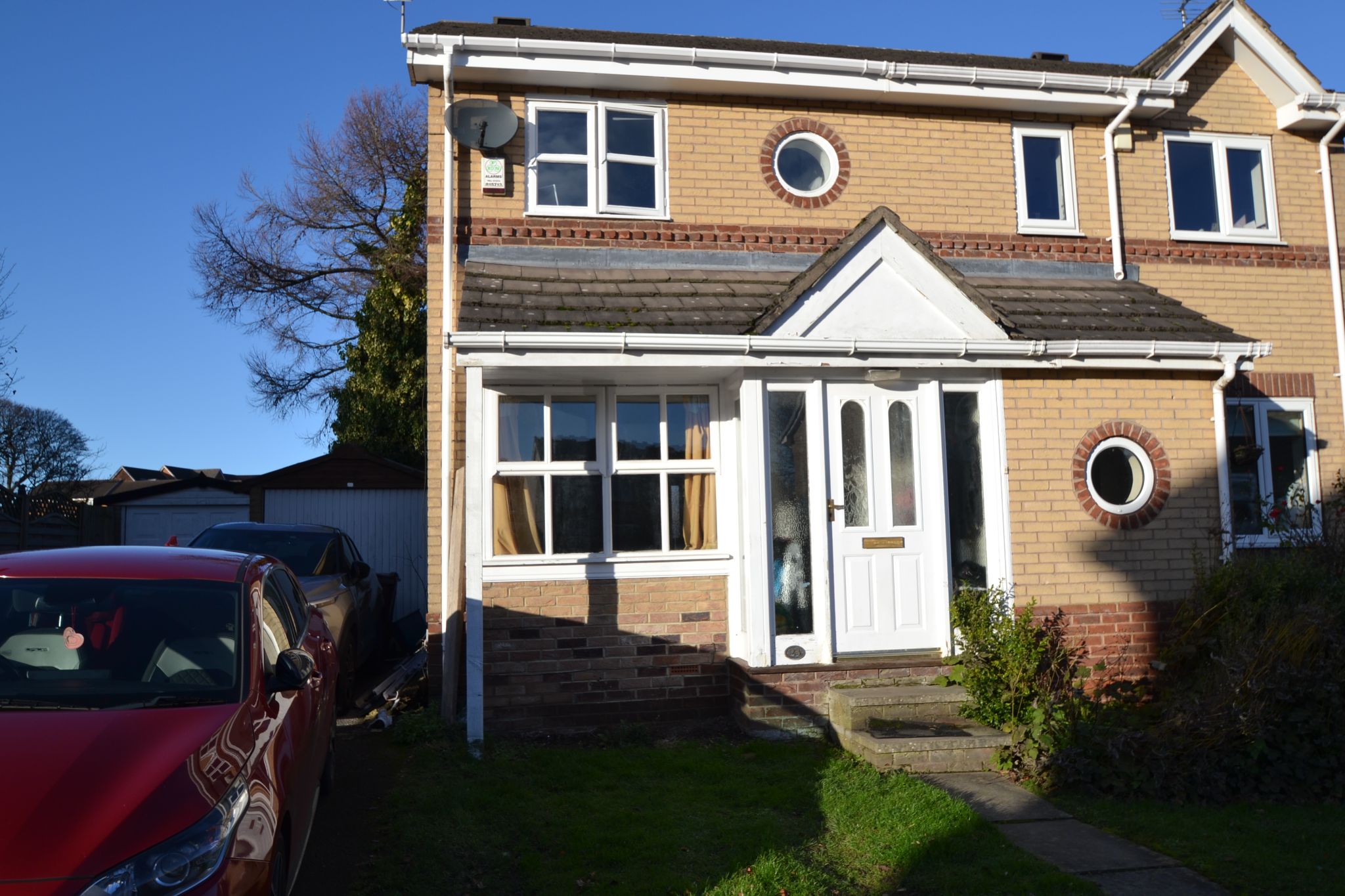 2 Bed Semi-detached House For Sale - Photograph 1