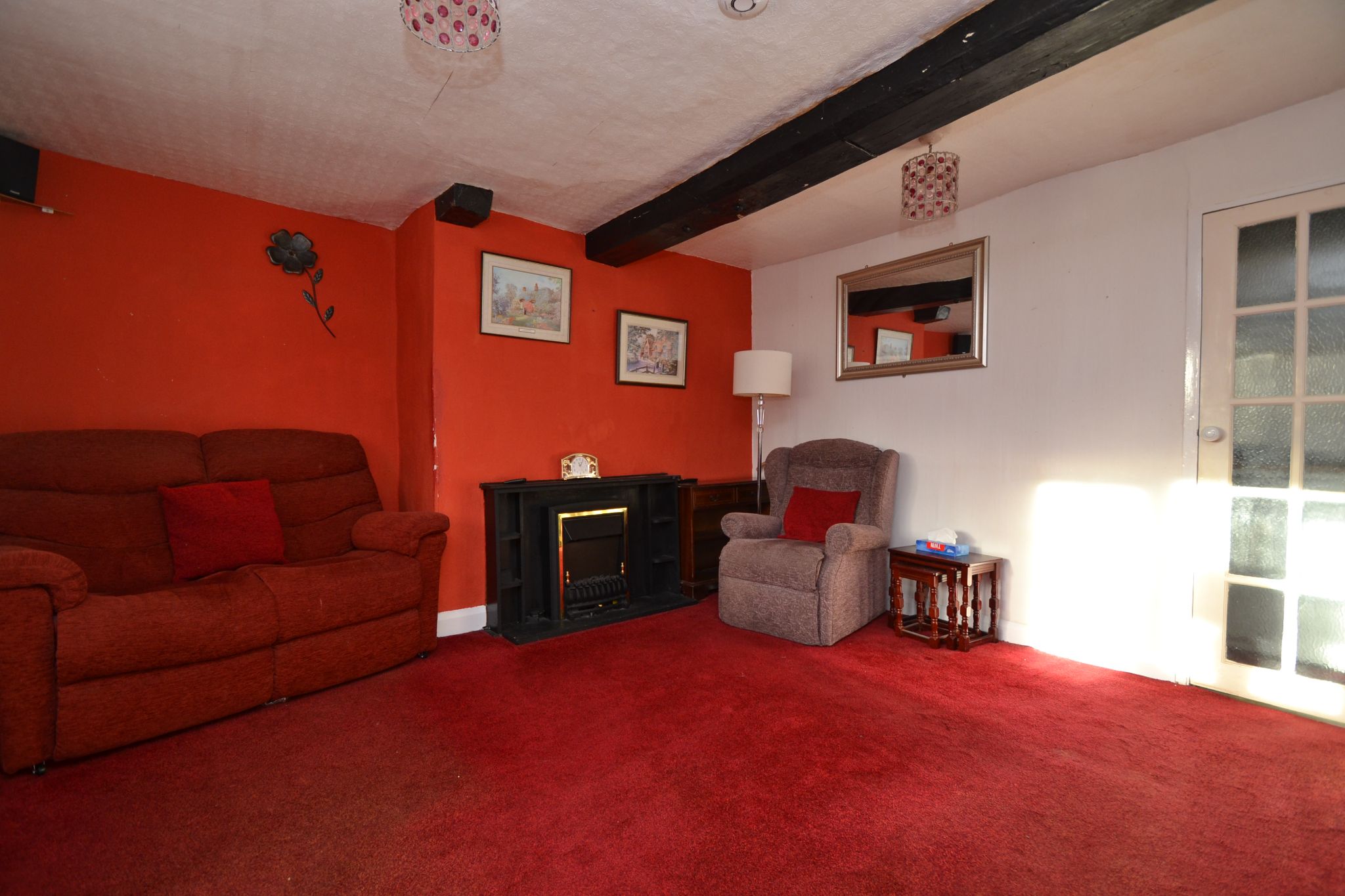 1 Bed Cottage House For Sale - Photograph 2