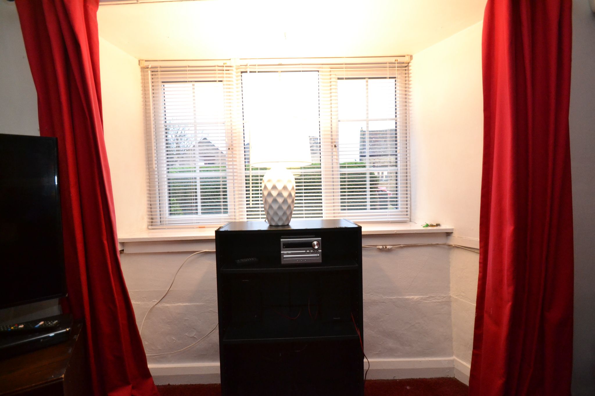 1 Bed Cottage House For Sale - Photograph 3