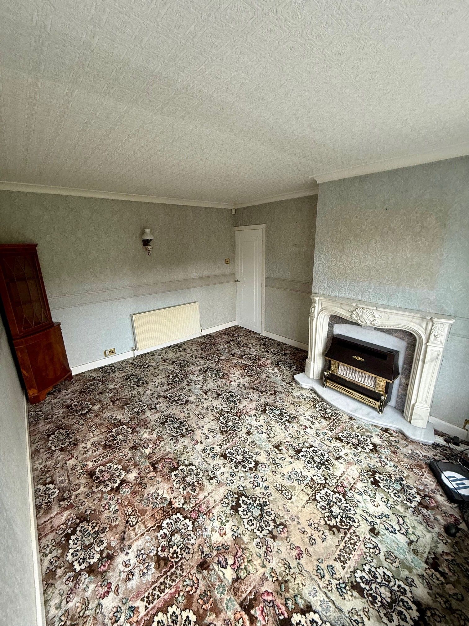 3 Bed Detached House For Sale - Photograph 3