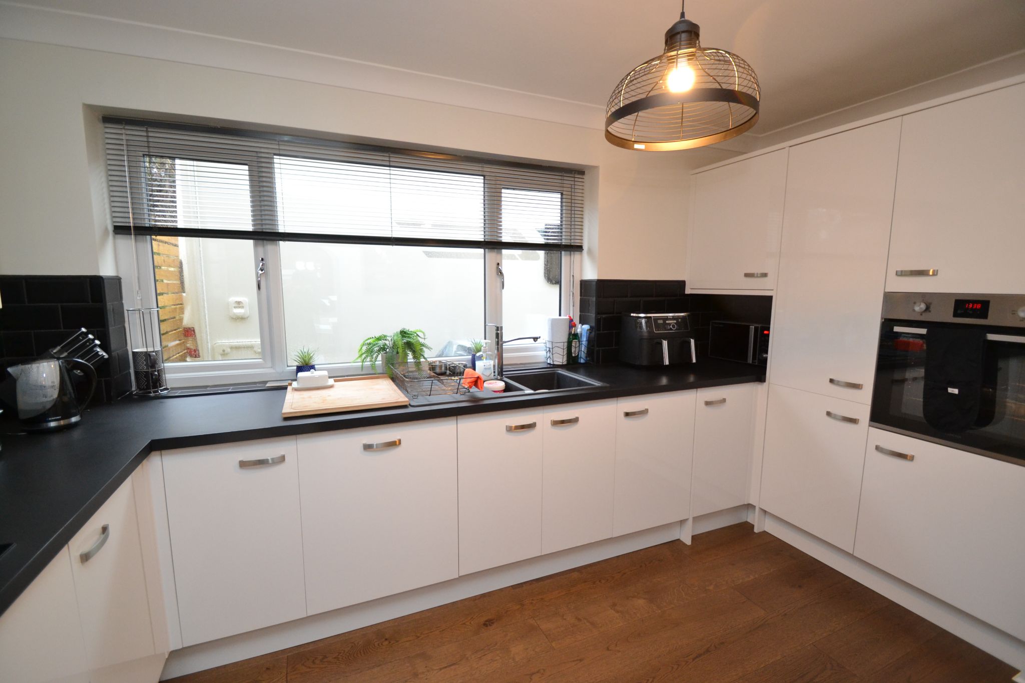 3 Bed Semi-detached Dormer House For Sale - Photograph 4