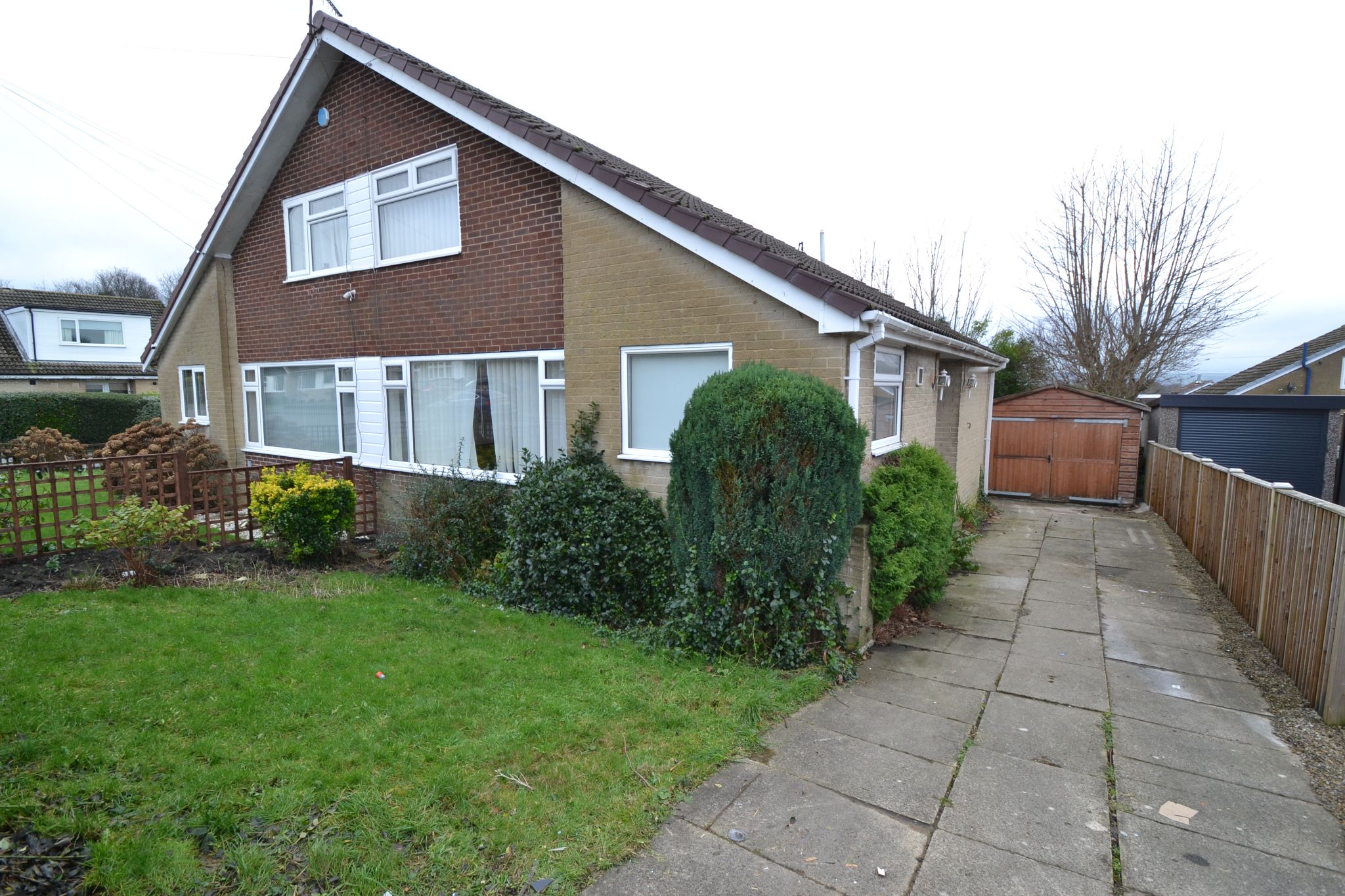 2 Bed Semi-detached House For Sale - Photograph 1