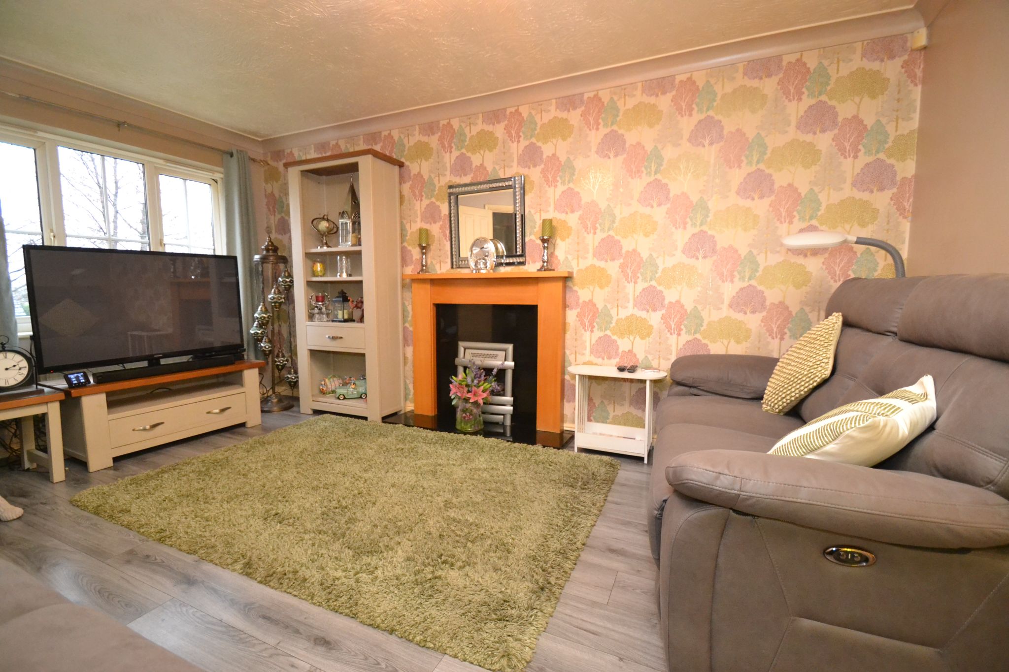 3 Bed Link Detached House For Sale - Photograph 4