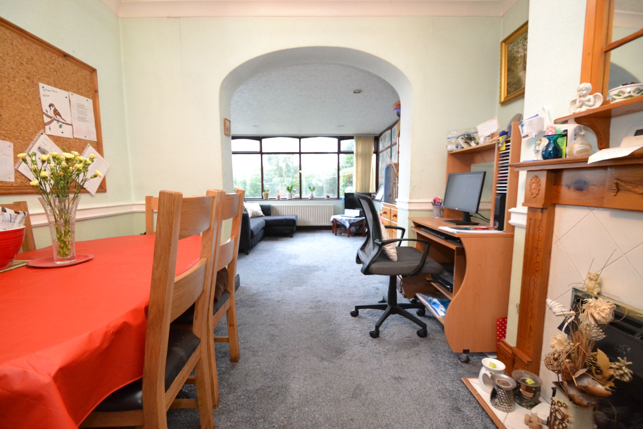 3 Bed Semi-detached House For Sale - Photograph 3