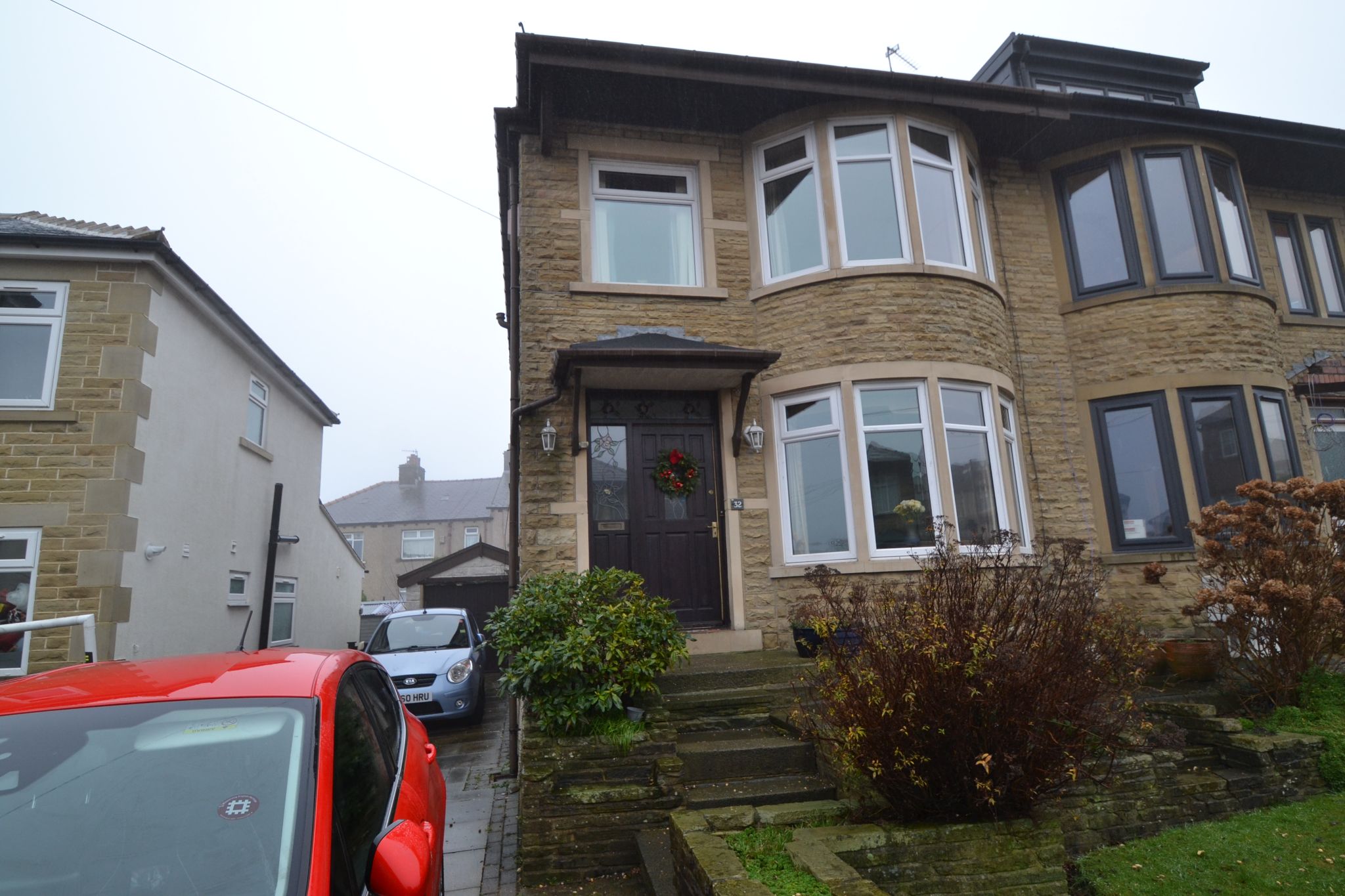 3 Bed Semi-detached House For Sale - Photograph 1