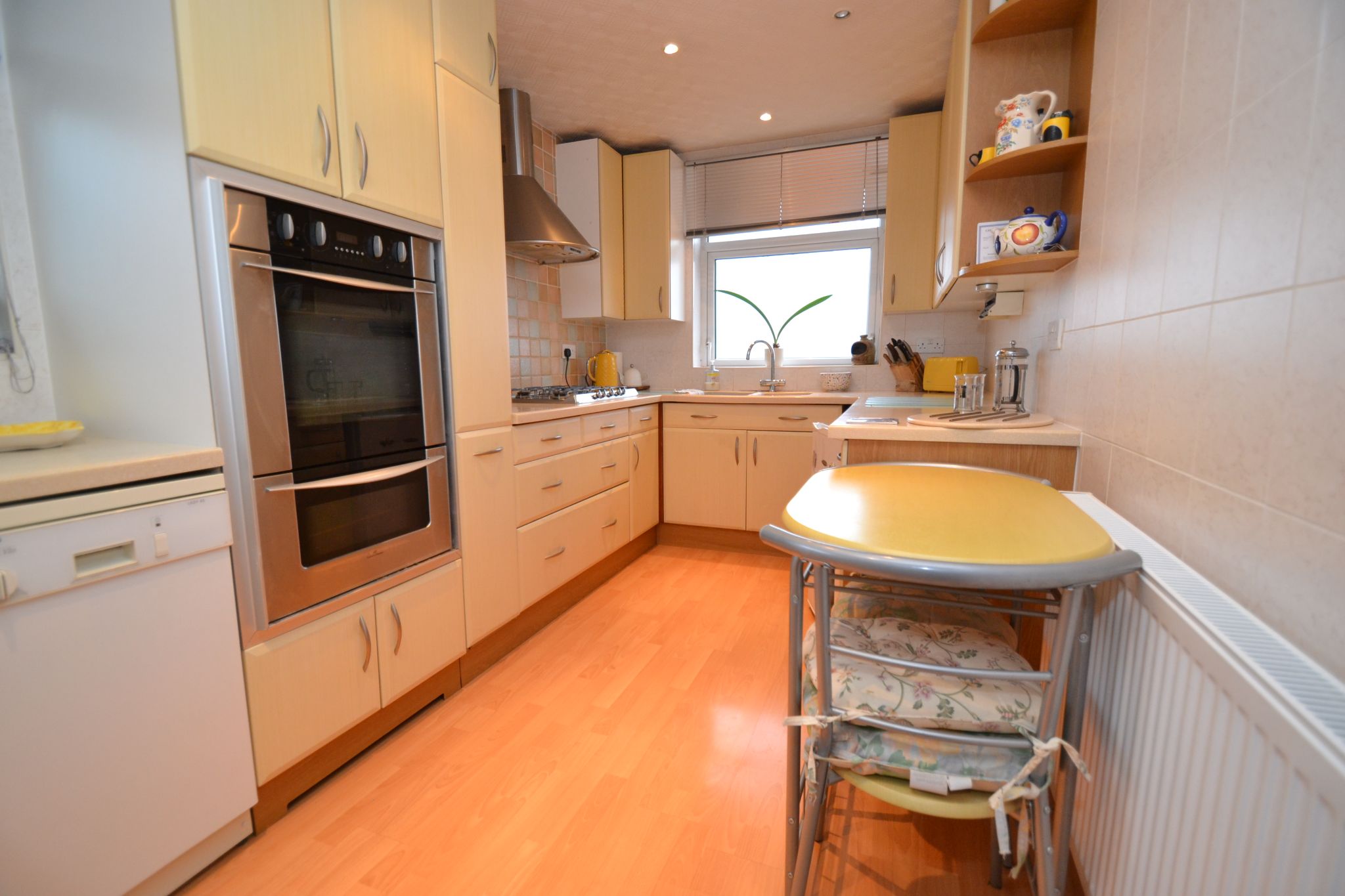 1 Bed Detached House For Sale - Photograph 4