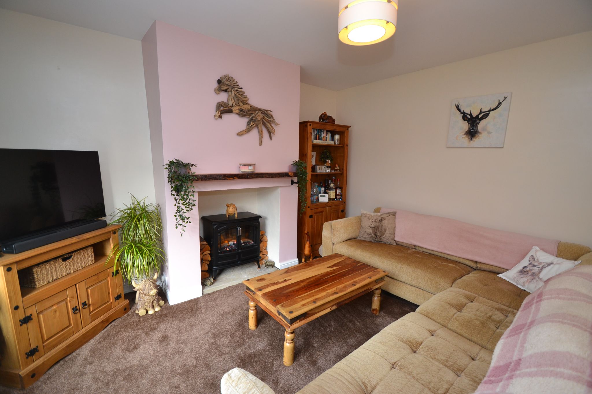 2 Bed Semi-detached House For Sale - Photograph 4