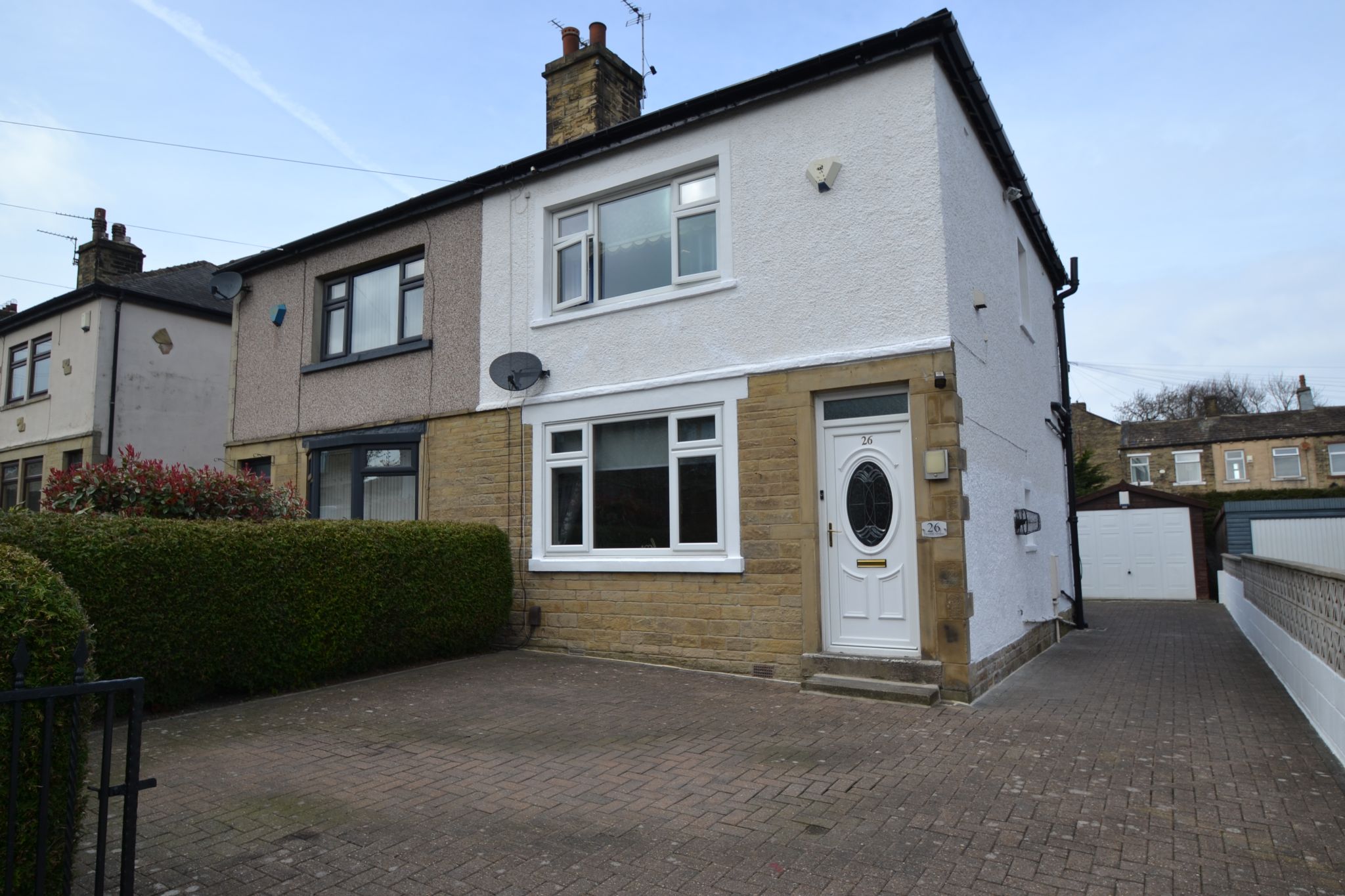 2 Bed Semi-detached House For Sale - Photograph 1