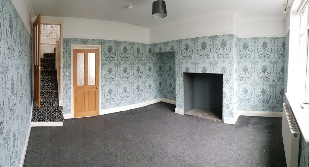4 Bed Mid Terraced House For Sale - Photograph 4