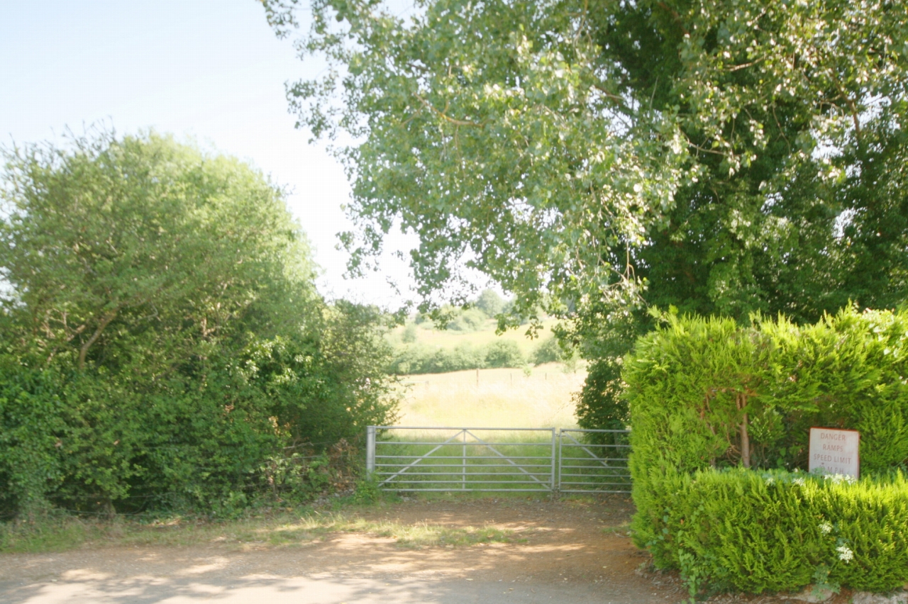 3 Bed Park Home House For Sale - Photograph 4