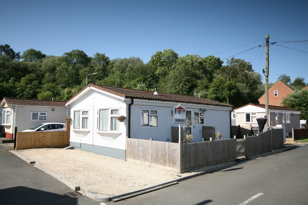 2 Bed Park Home House For Sale - Photograph 3