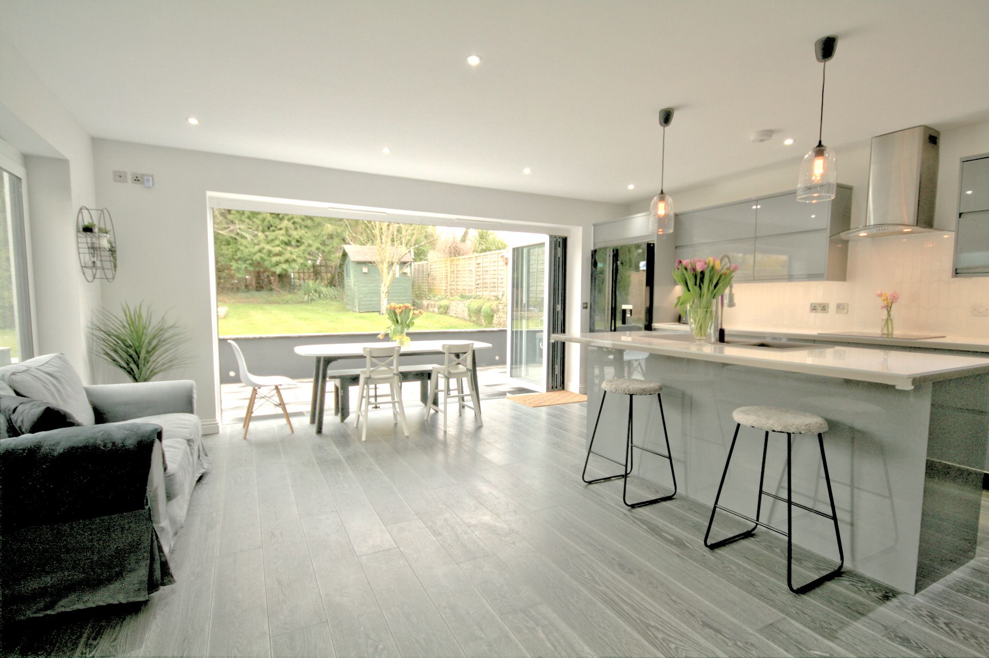 4 Bed Detached House For Sale - Photograph 4