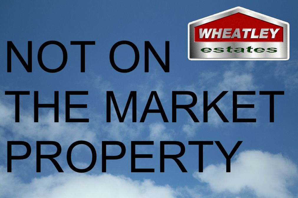 3 Bed Detached Bungalow For Sale - Photograph 1