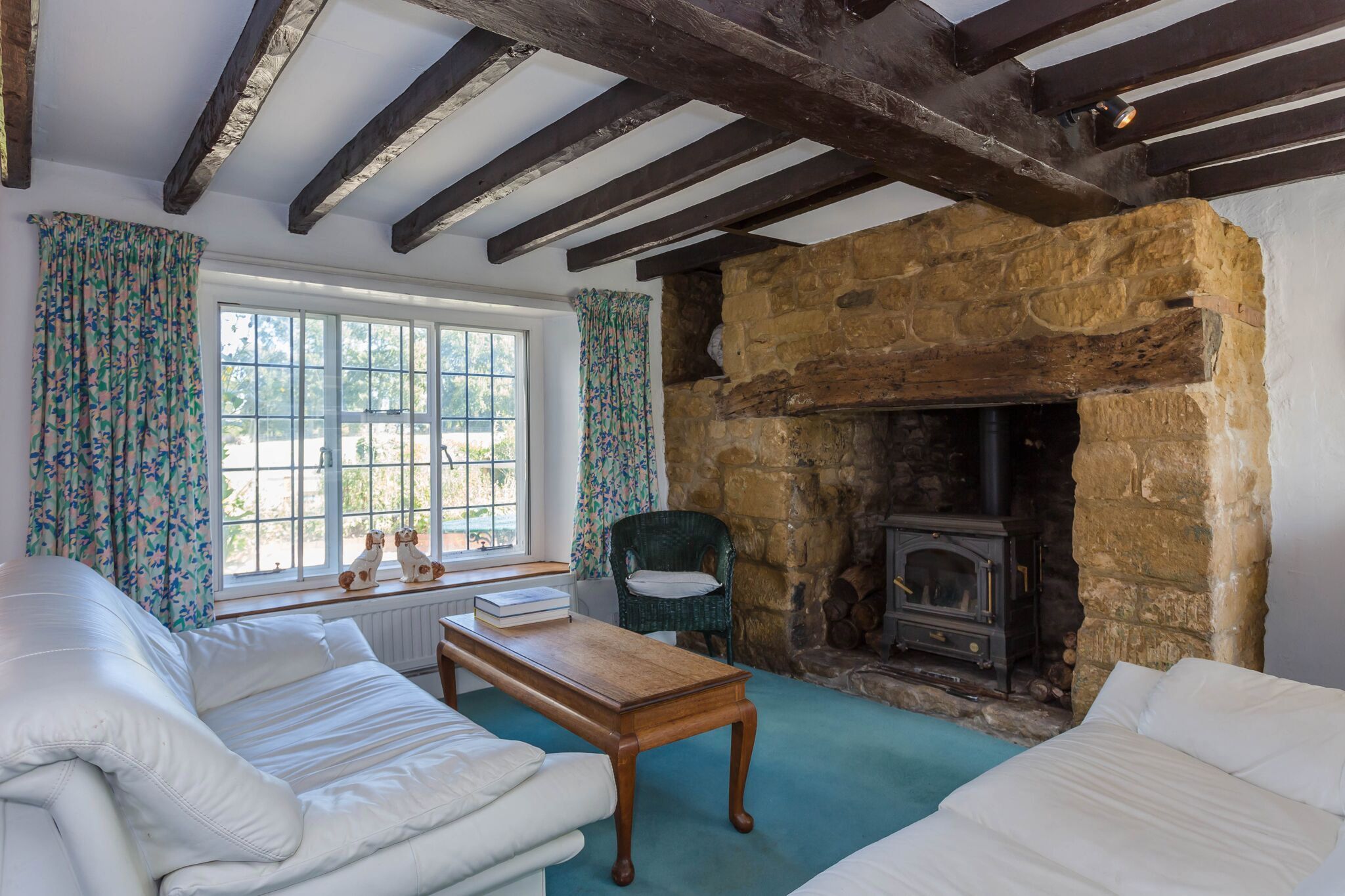 4 Bed Cottage House For Sale - Photograph 4