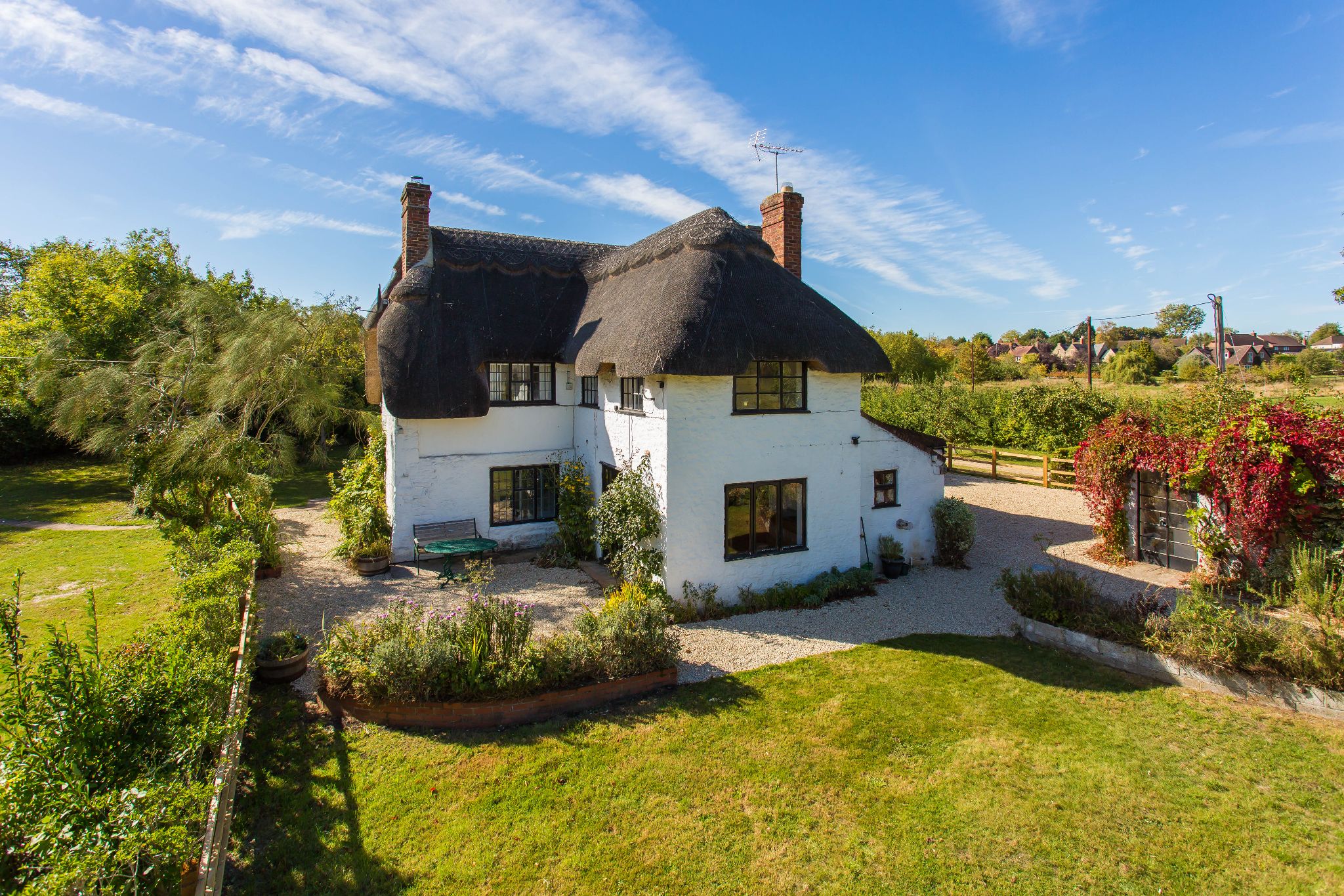 4 Bed Cottage House For Sale - Photograph 3