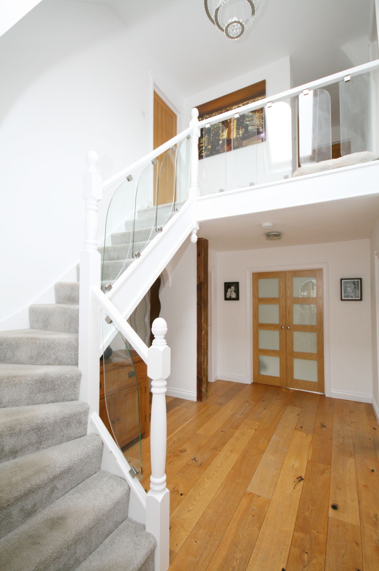 5 Bed Detached House For Sale - Photograph 3