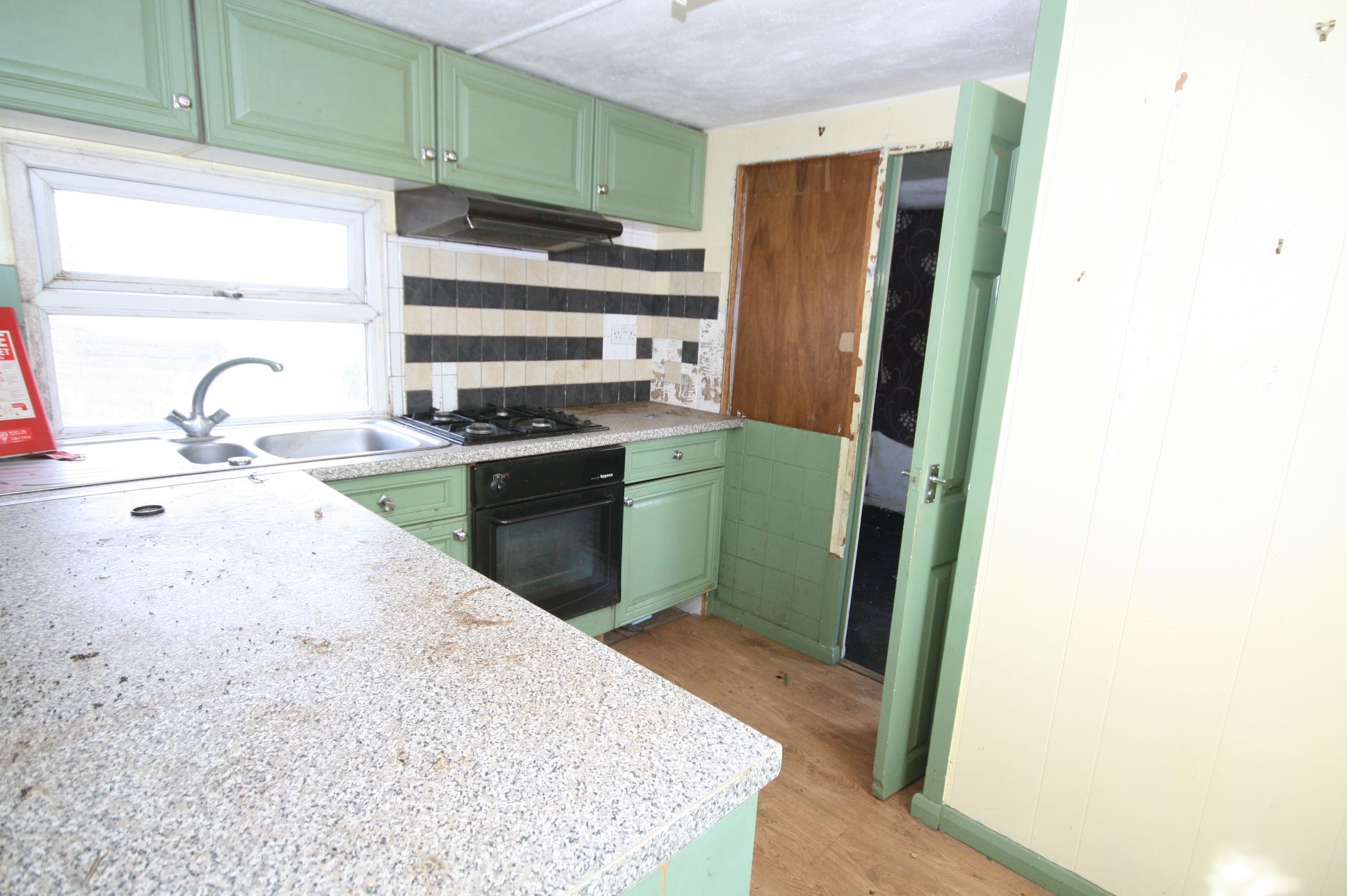 1 Bed Park Home House For Sale - Photograph 4