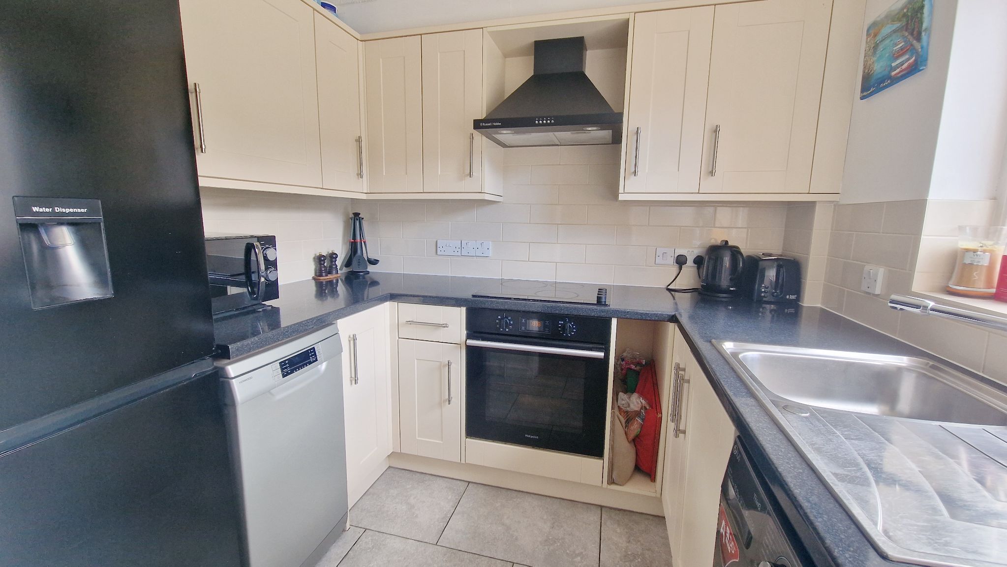 2 Bed Mid Terraced House For Sale - Photograph 3