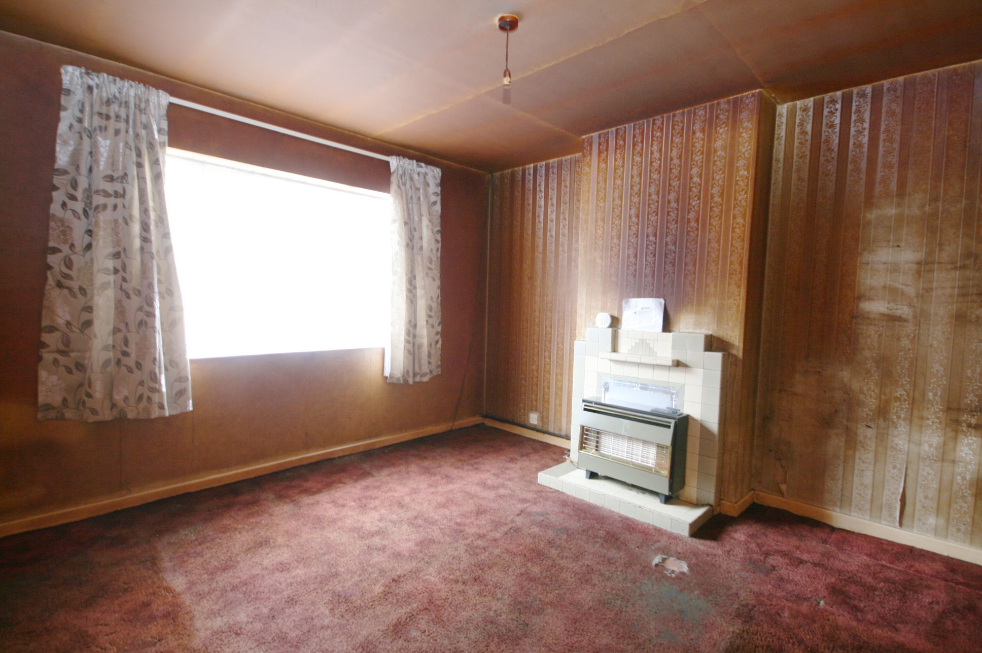 3 Bed Detached Bungalow For Sale - Photograph 4