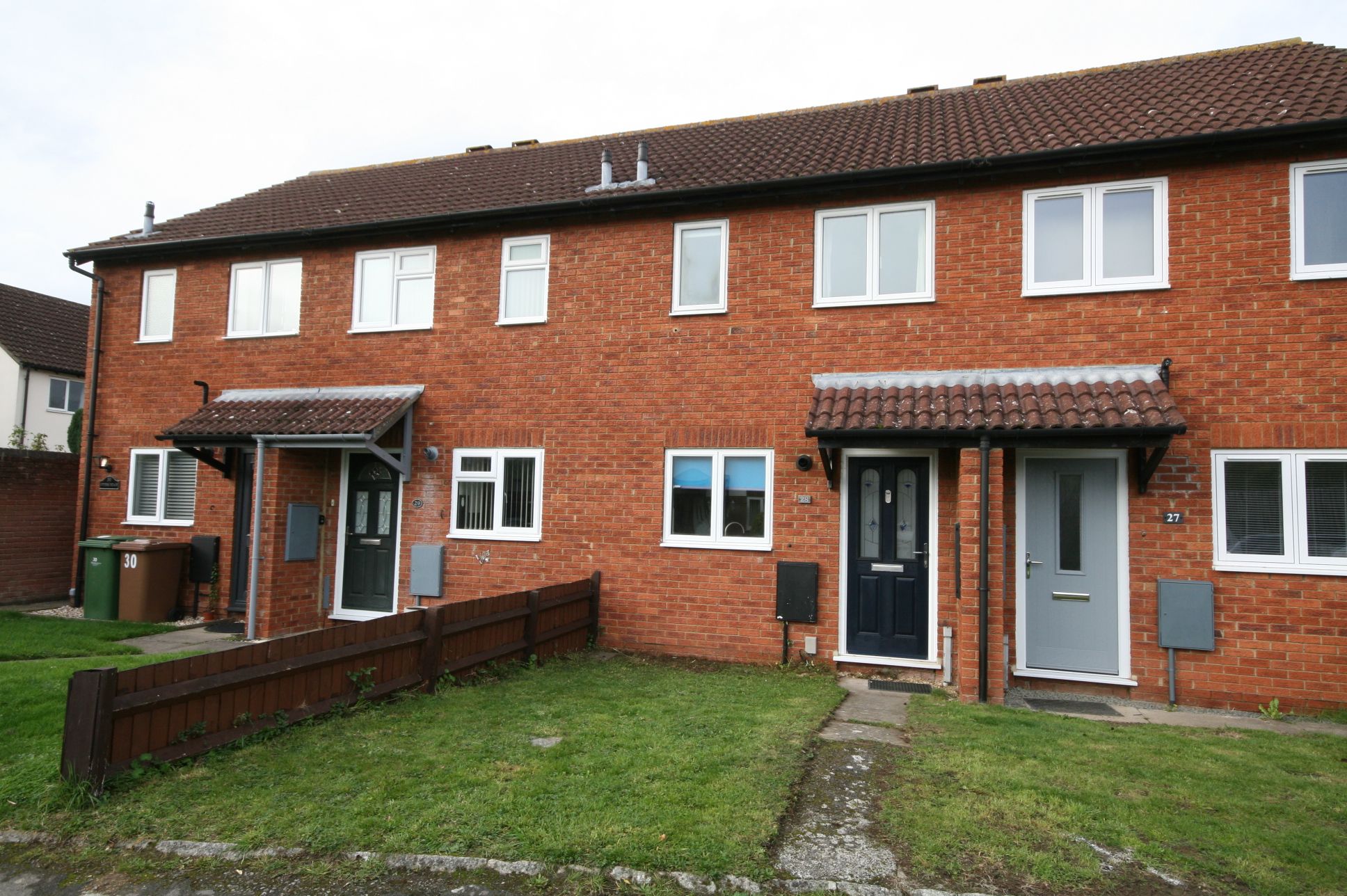 2 Bed Mid Terraced House To Rent - Photograph 1