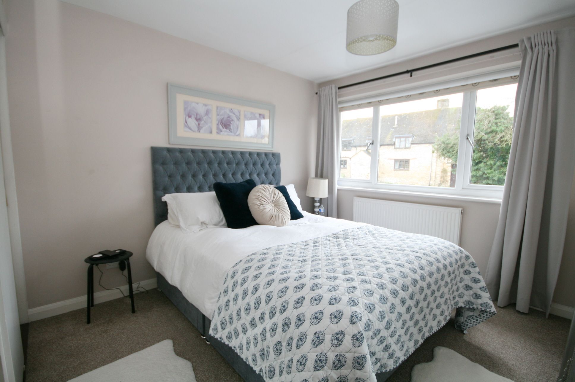 3 Bed End Terraced House To Rent - Photograph 4