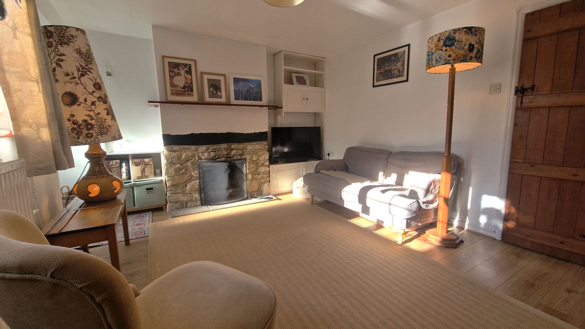 2 Bed Semi-detached House For Sale - Photograph 3