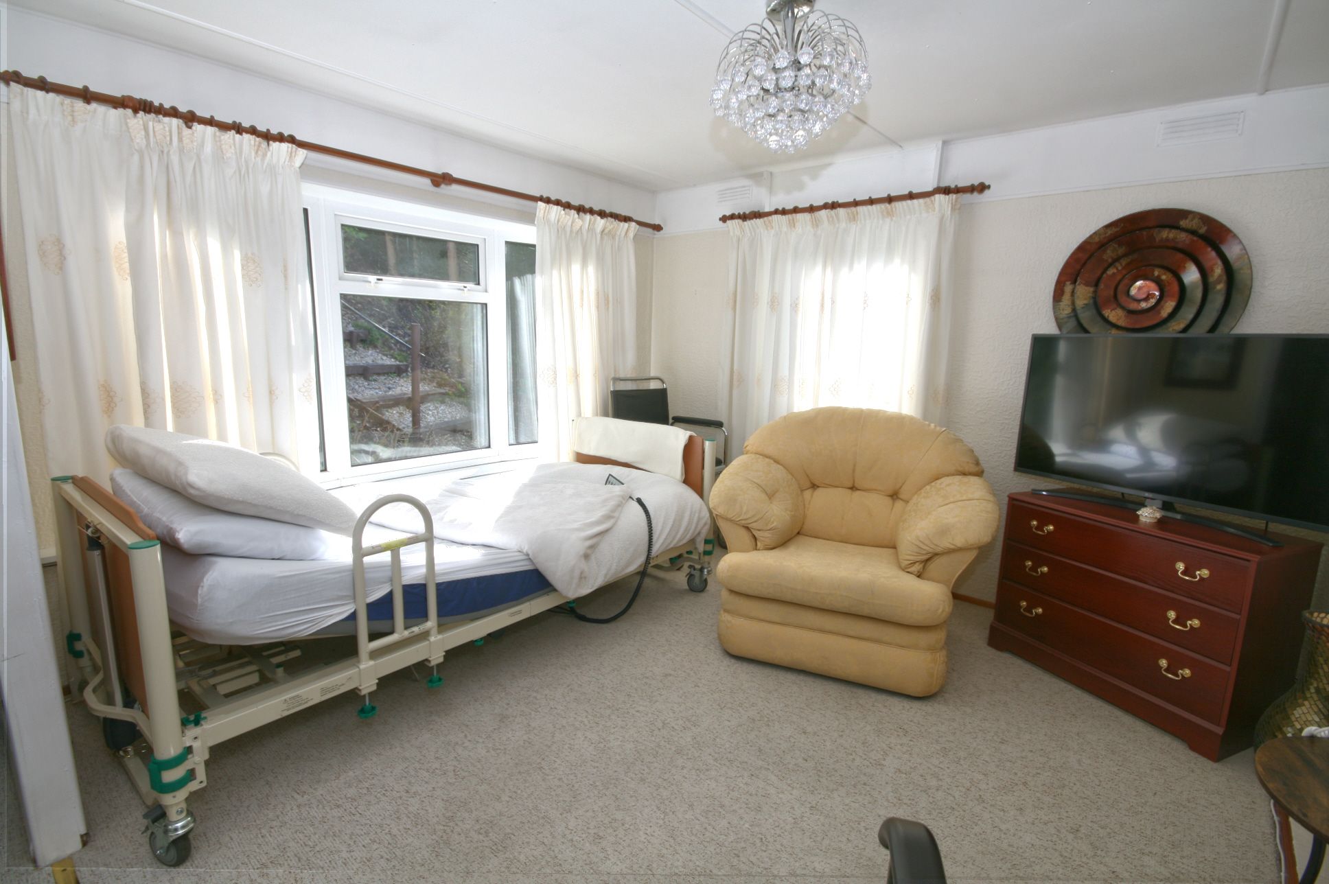 1 Bed Park Home House For Sale - Photograph 2