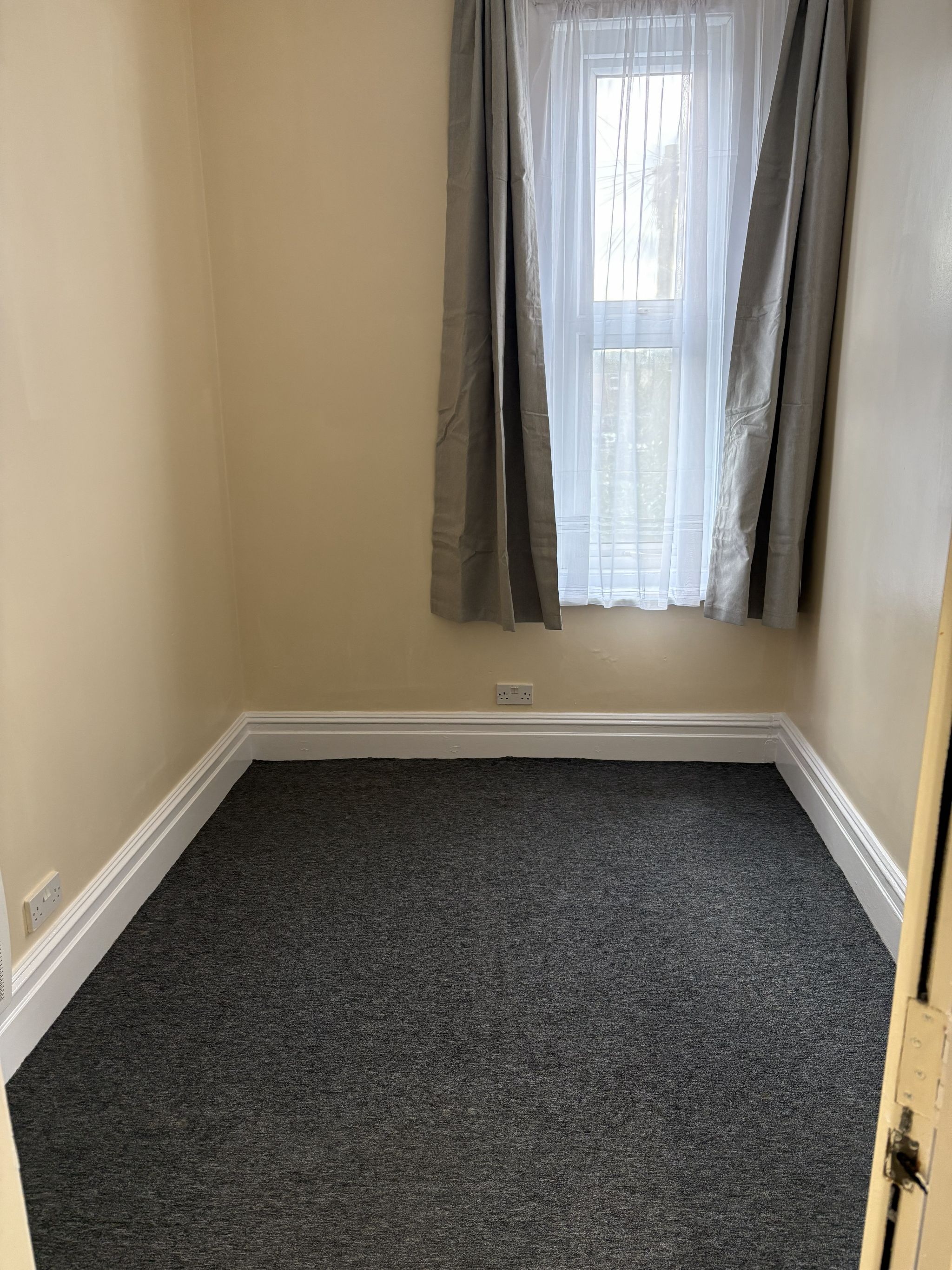 1 bedroom apartment flat/apartment Reserved in Southampton - Photograph 4