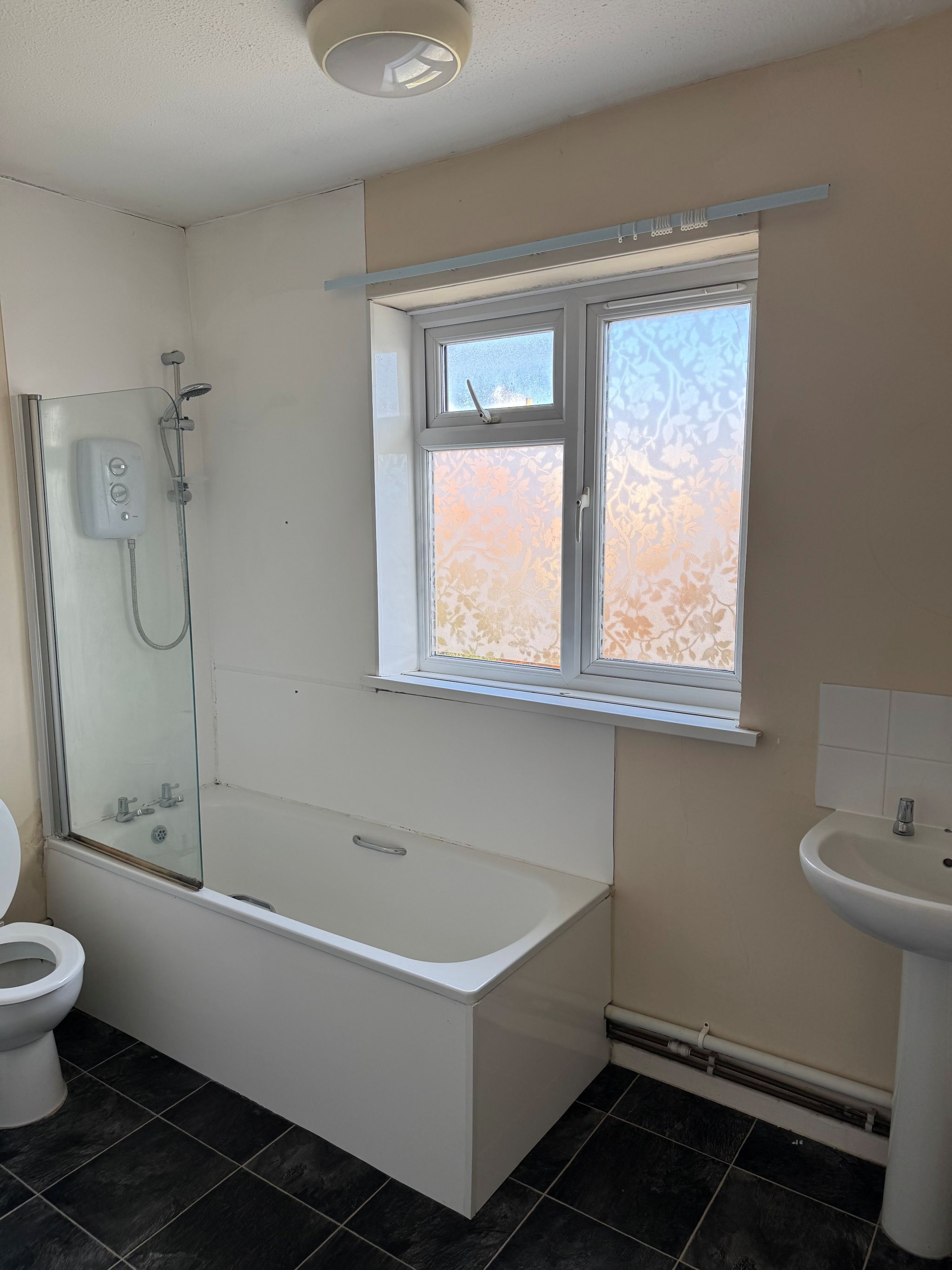 1 bedroom apartment flat/apartment Reserved in Southampton - Photograph 6