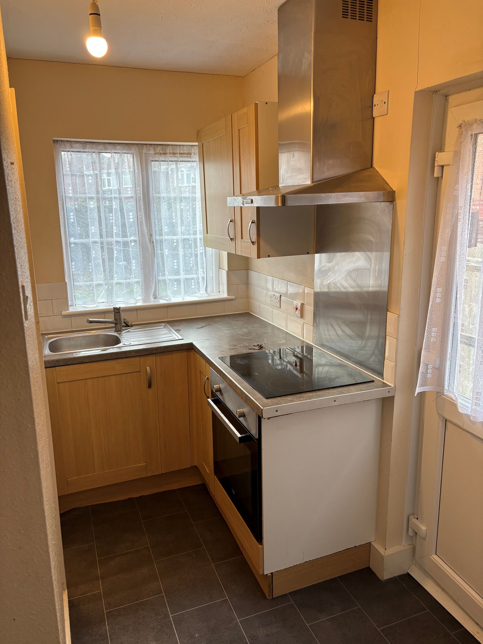Ground Floor Flat/apartment To Let in Southampton - Property photograph
