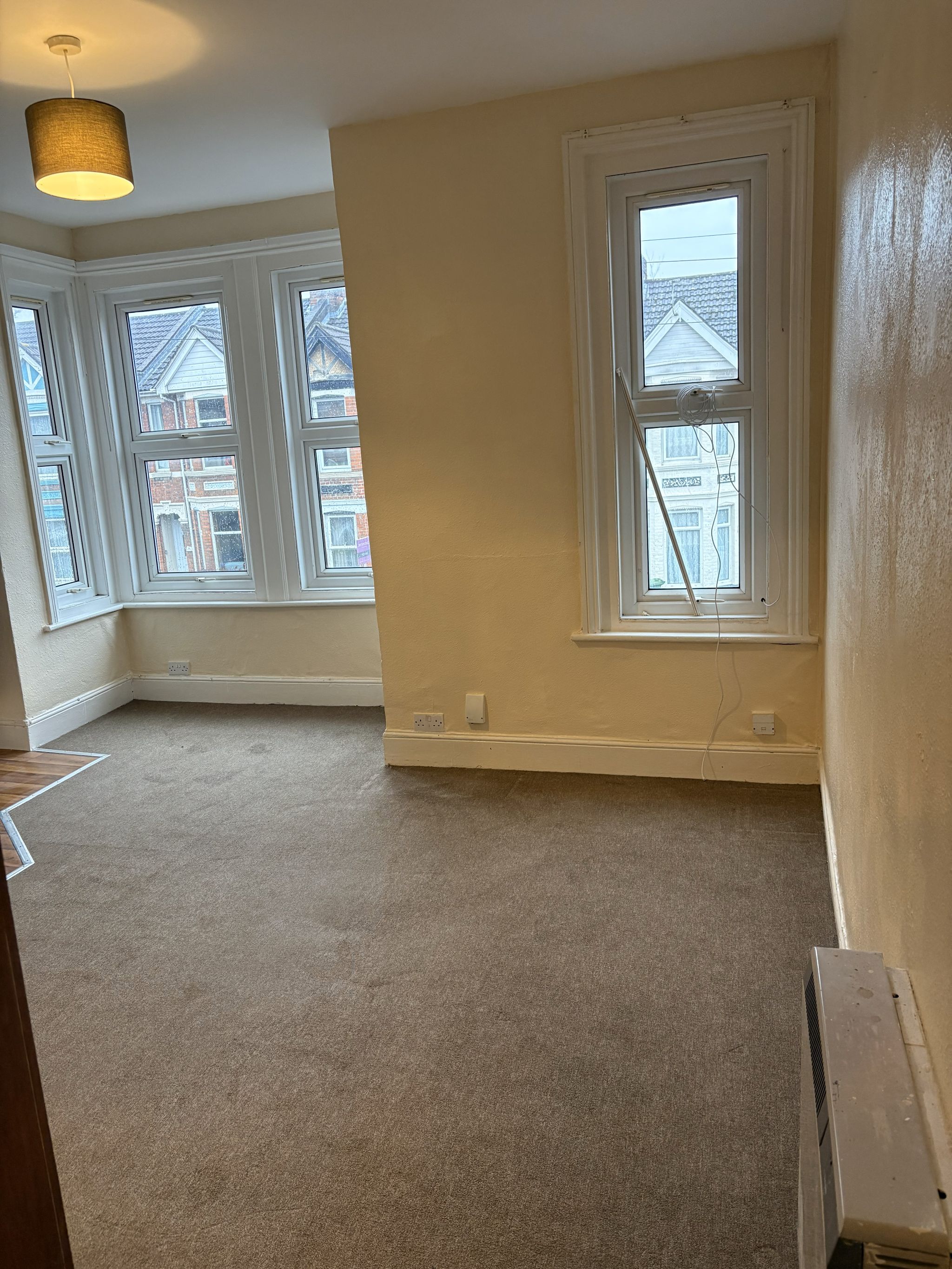 Apartment Flat/apartment To Let in Southampton - Photograph 4