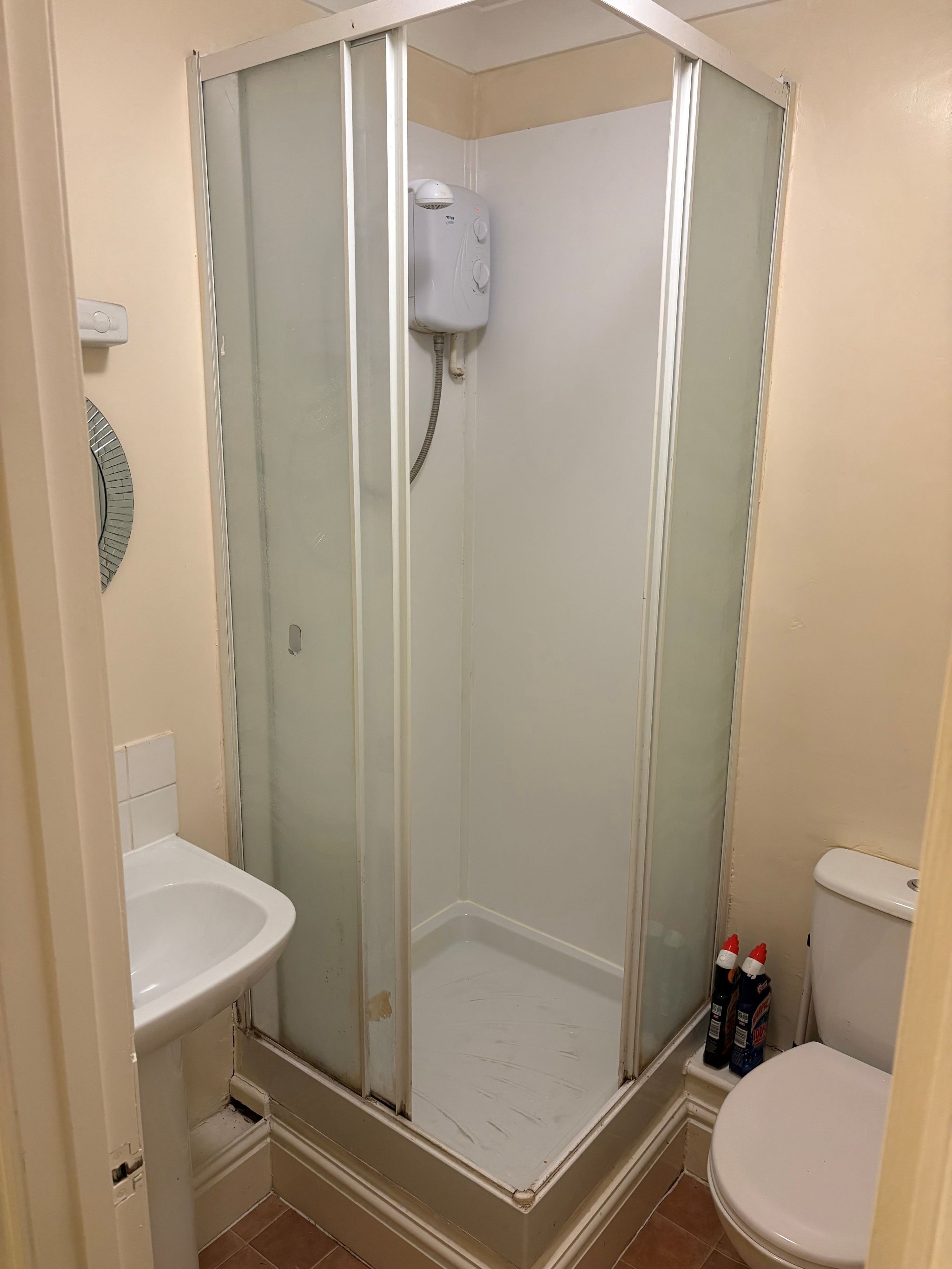 1 bedroom apartment flat/apartment To Let in Southampton - Photograph 7