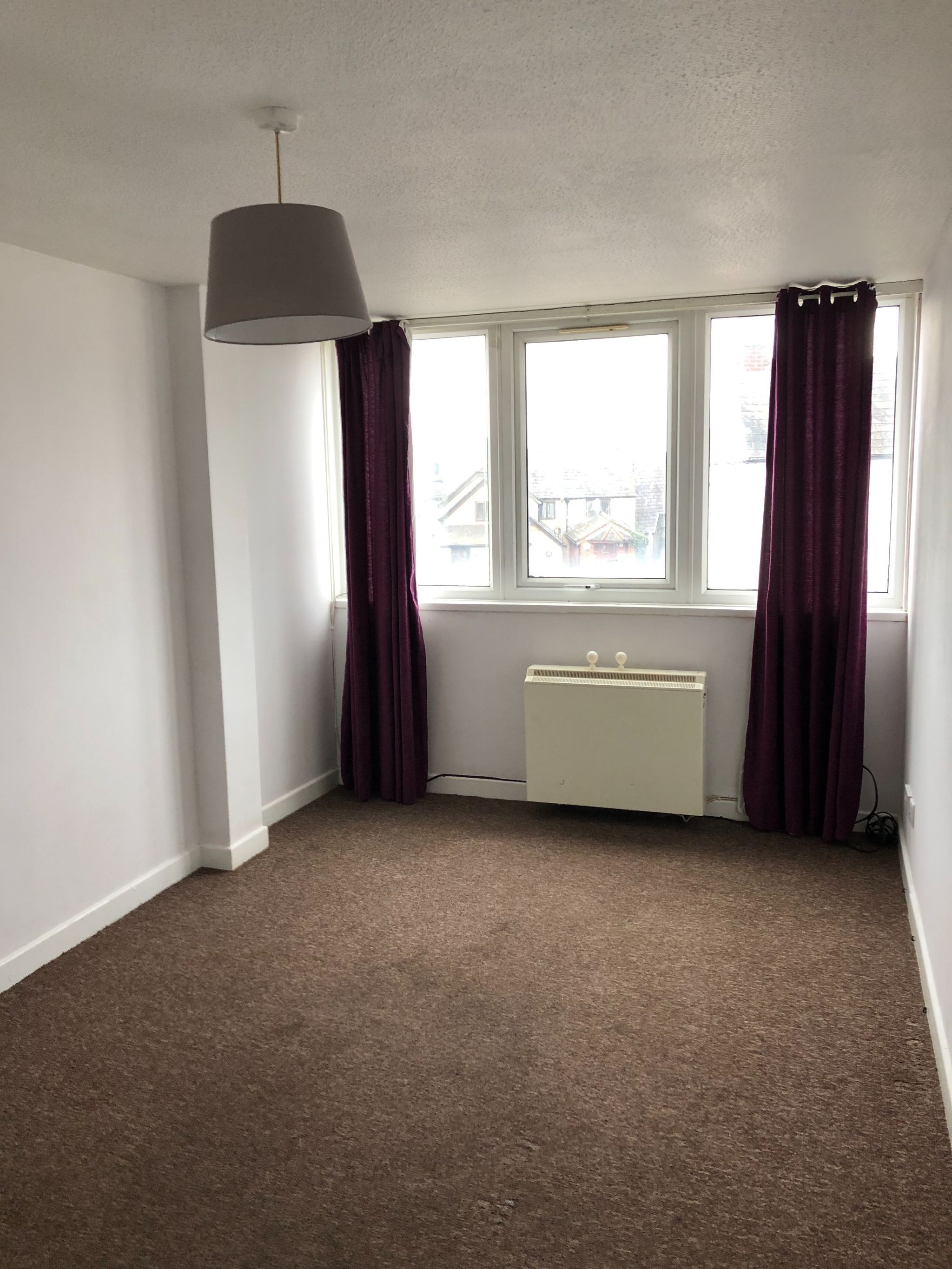 2 bedroom apartment flat/apartment To Let in New Forest - Property photograph