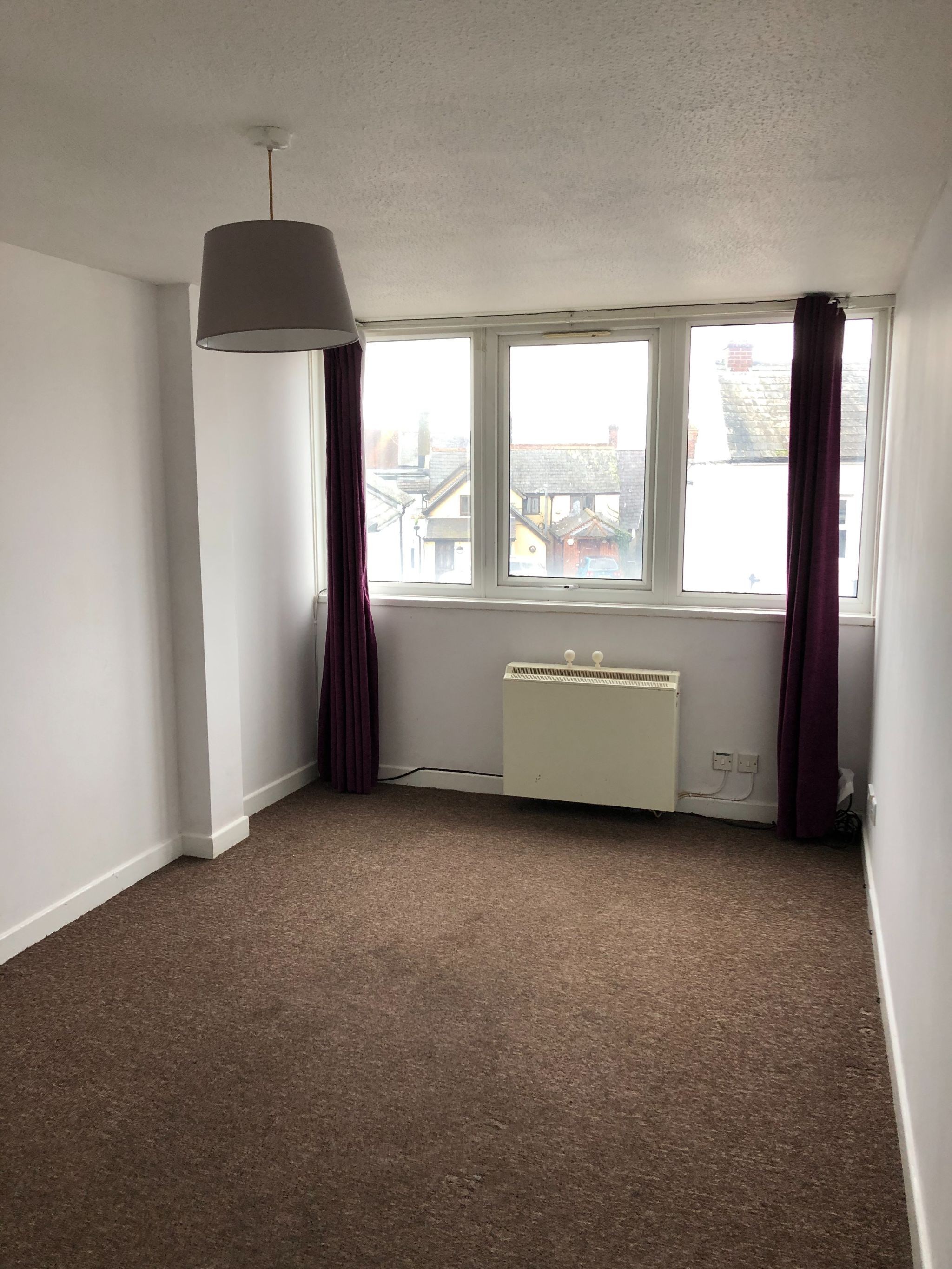 2 bedroom apartment flat/apartment To Let in New Forest - Property photograph