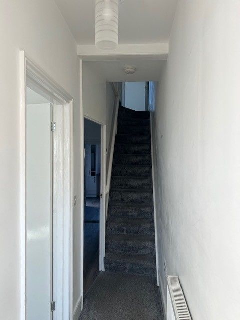 3 bedroom mid terraced house To Let in Southampton - Photograph 12