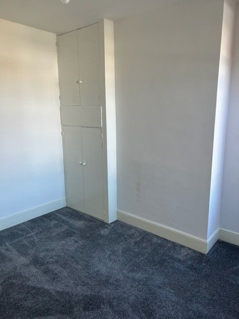 3 bedroom mid terraced house To Let in Southampton - Photograph 11
