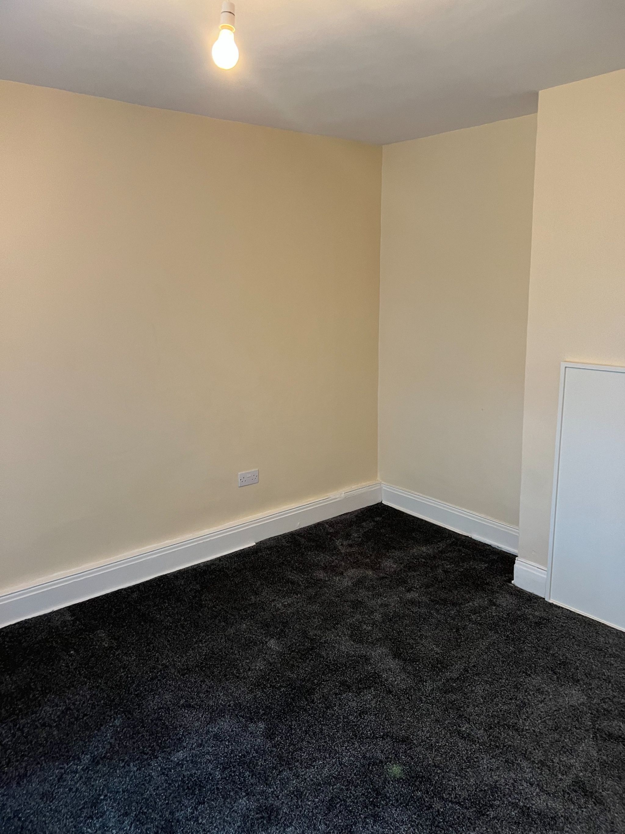 2 bedroom flat flat/apartment To Let in Southampton - Property photograph