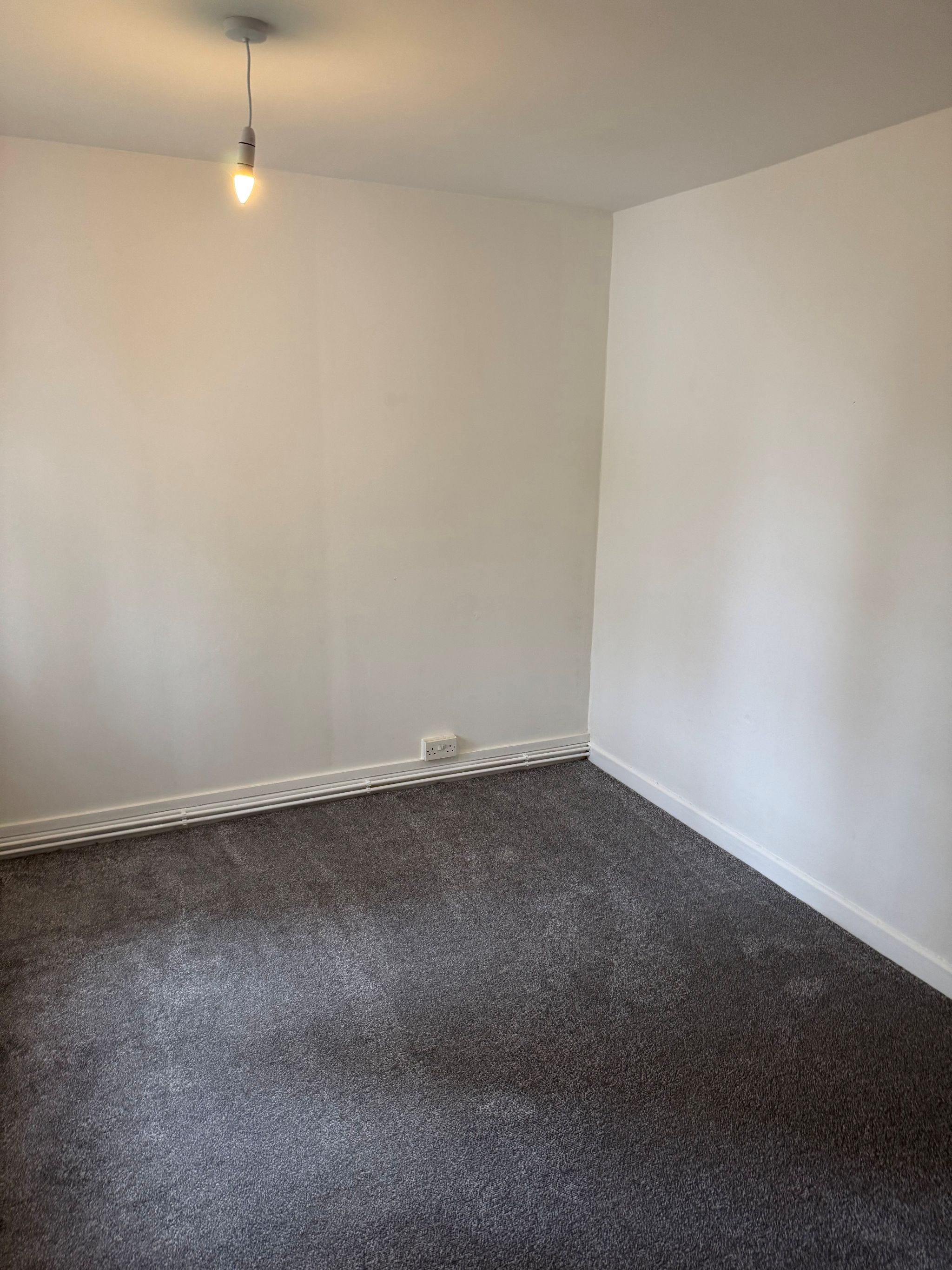 3 bedroom flat flat/apartment To Let in Southampton - Photograph 4