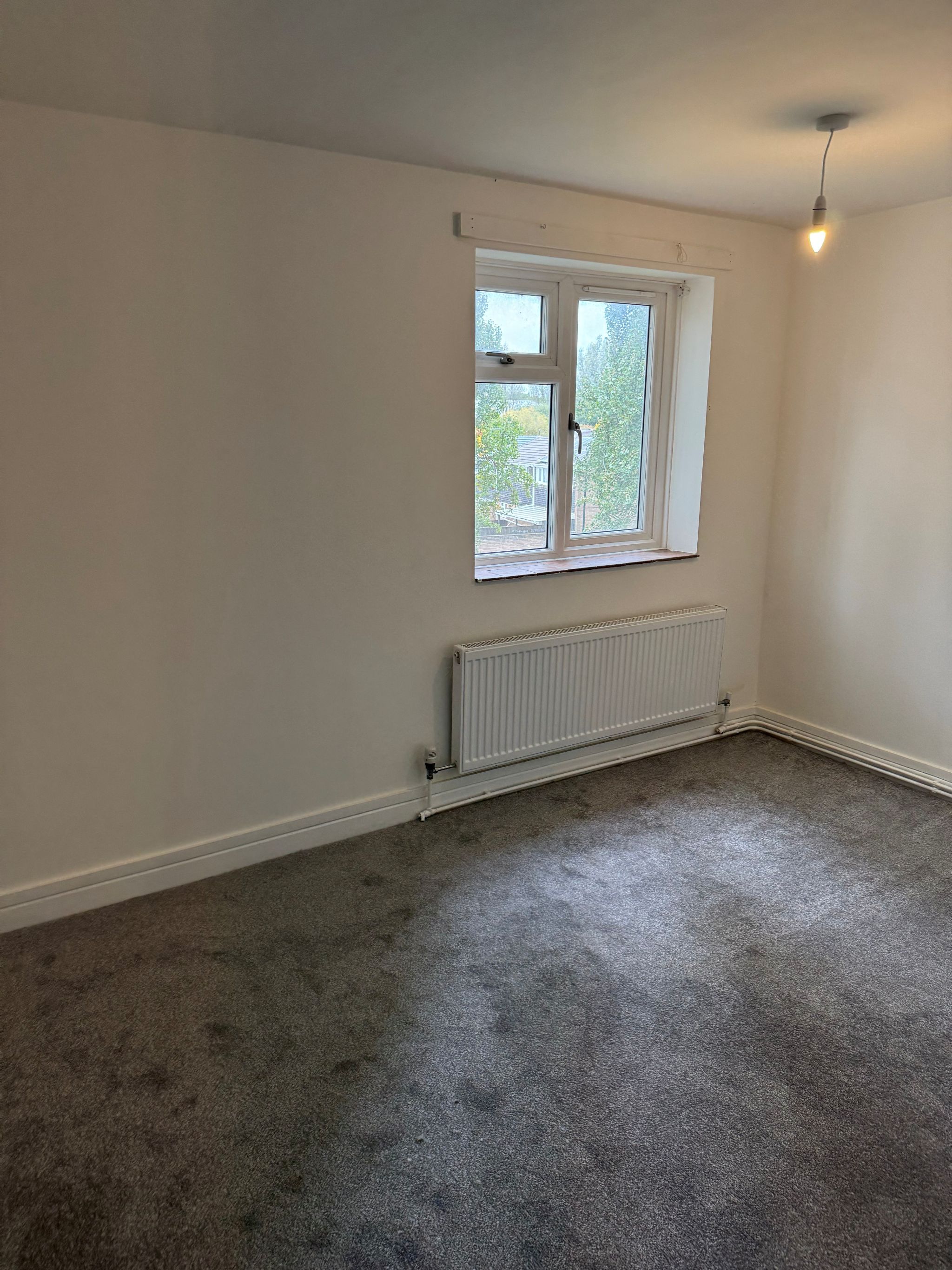3 bedroom flat flat/apartment To Let in Southampton - Photograph 5