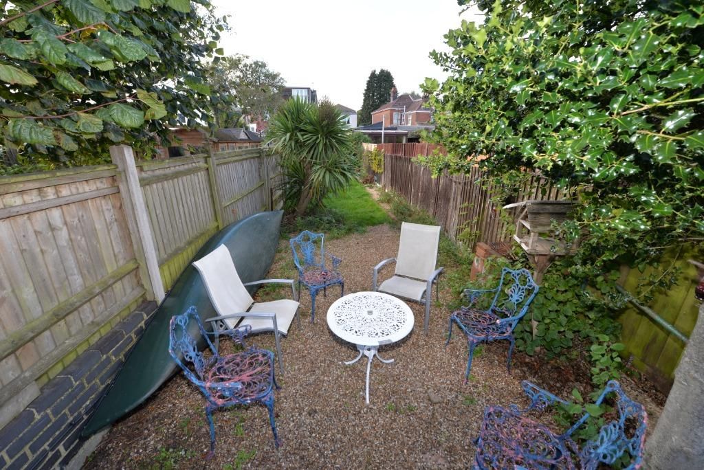 3 bedroom detached house To Let in Southampton - Property photograph