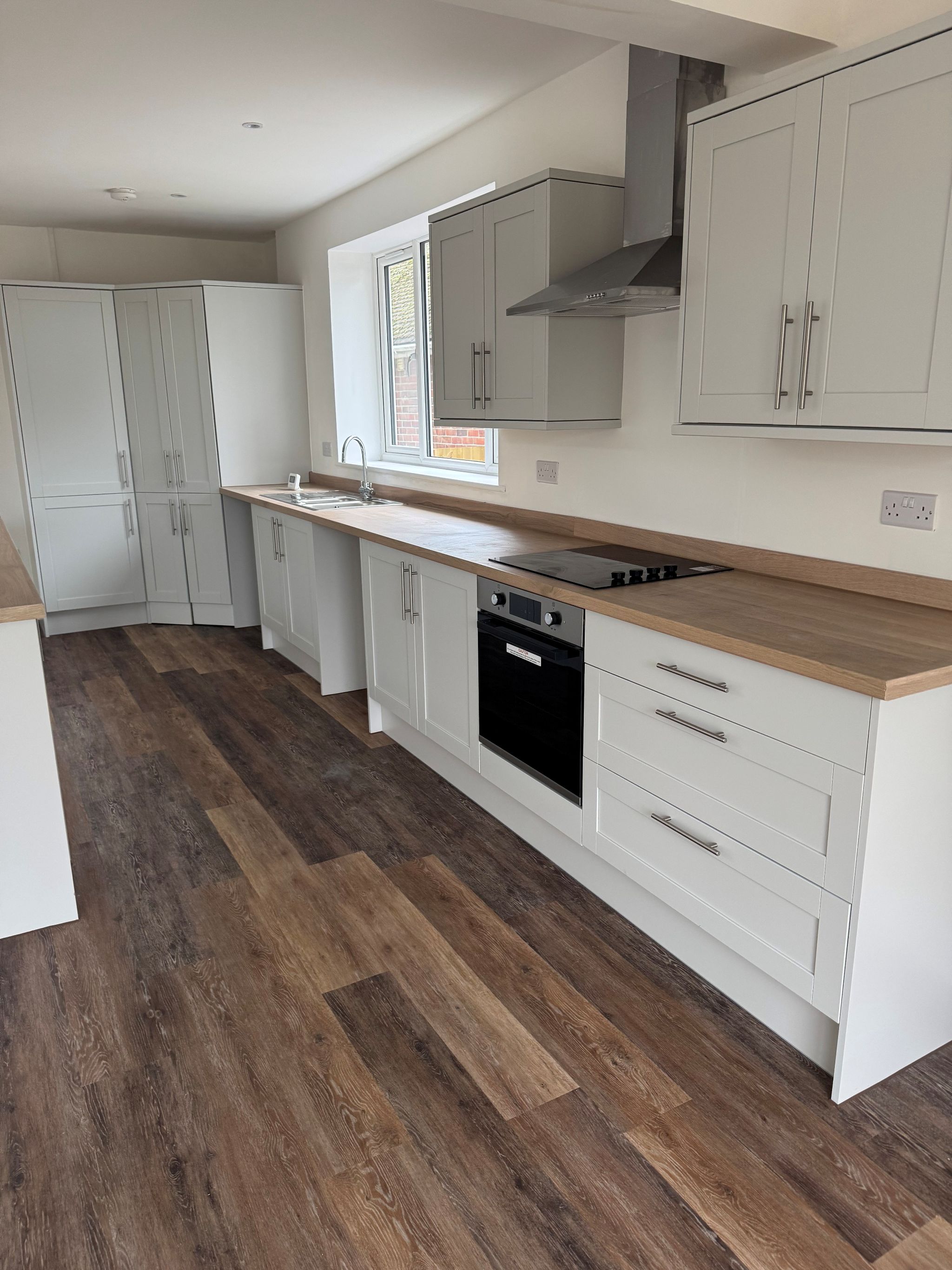 4 bedroom detached bungalow To Let in Eastleigh - Photograph 16