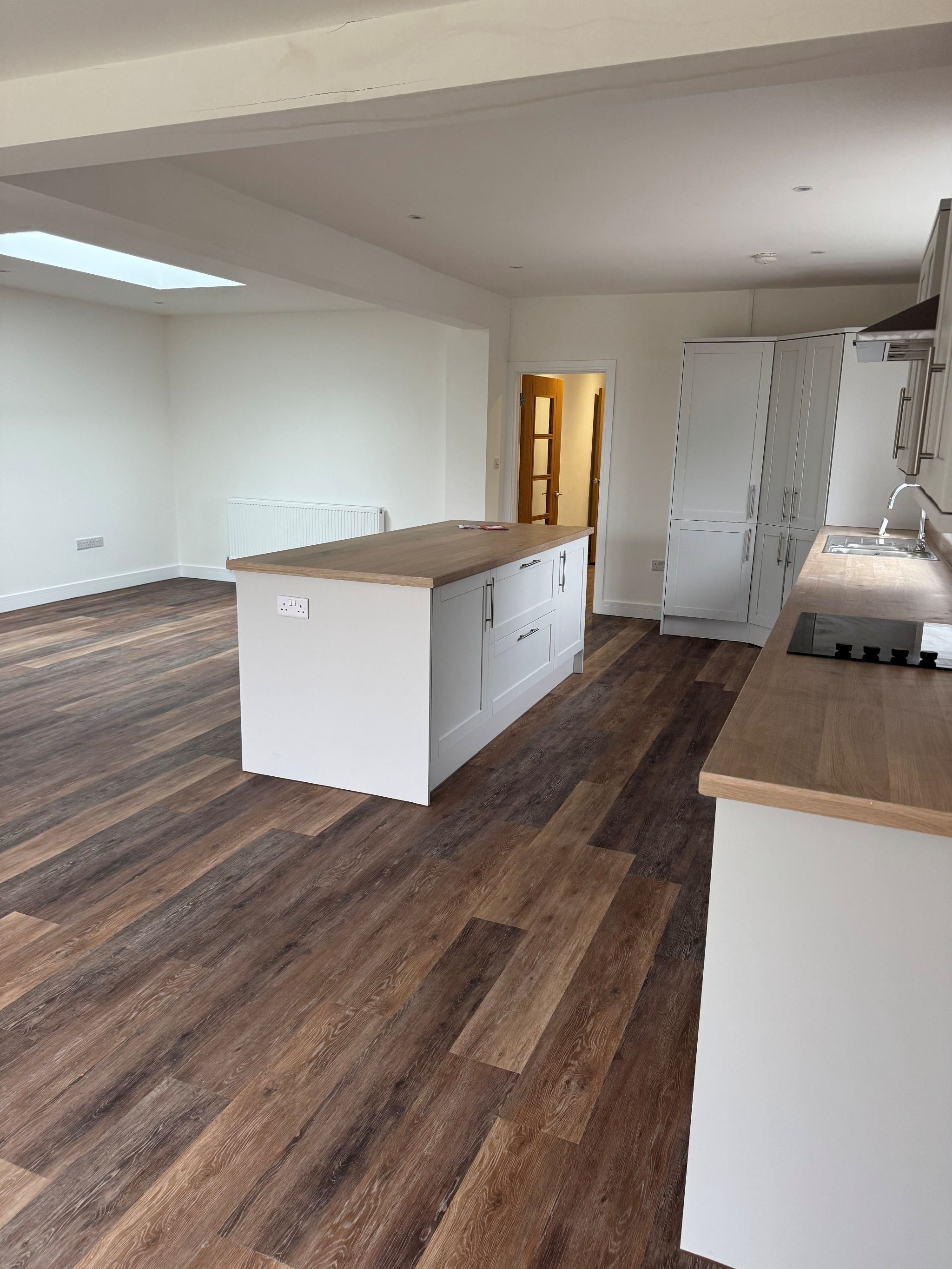 4 bedroom detached bungalow To Let in Eastleigh - Photograph 15