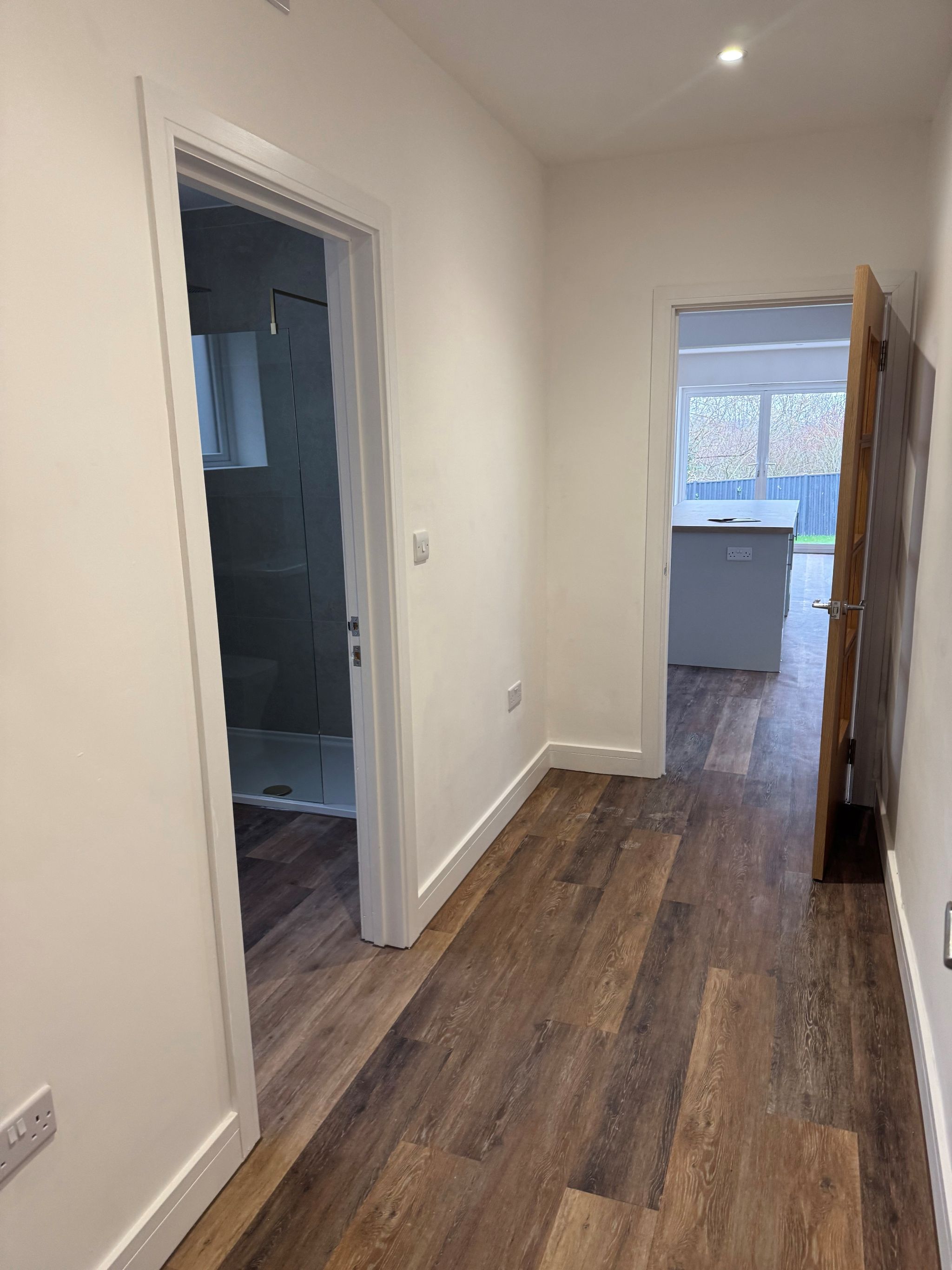 4 bedroom detached bungalow To Let in Eastleigh - Photograph 12