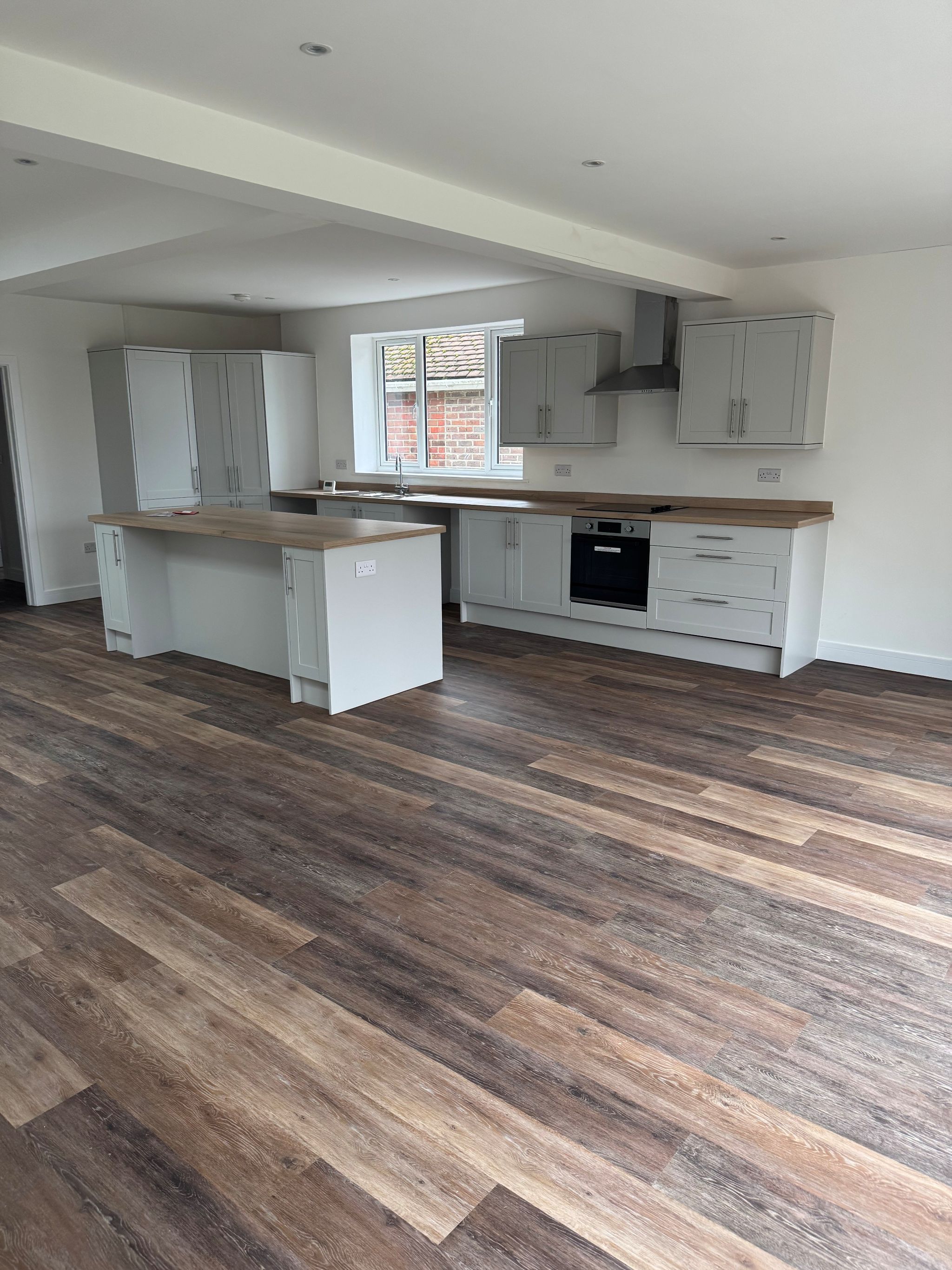 4 bedroom detached bungalow To Let in Eastleigh - Photograph 17