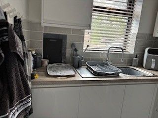 2 bedroom mid terraced house To Let in Southampton - Photograph 10