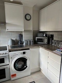 2 bedroom mid terraced house To Let in Southampton - Photograph 12