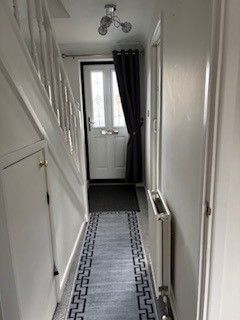 2 bedroom mid terraced house To Let in Southampton - Photograph 9