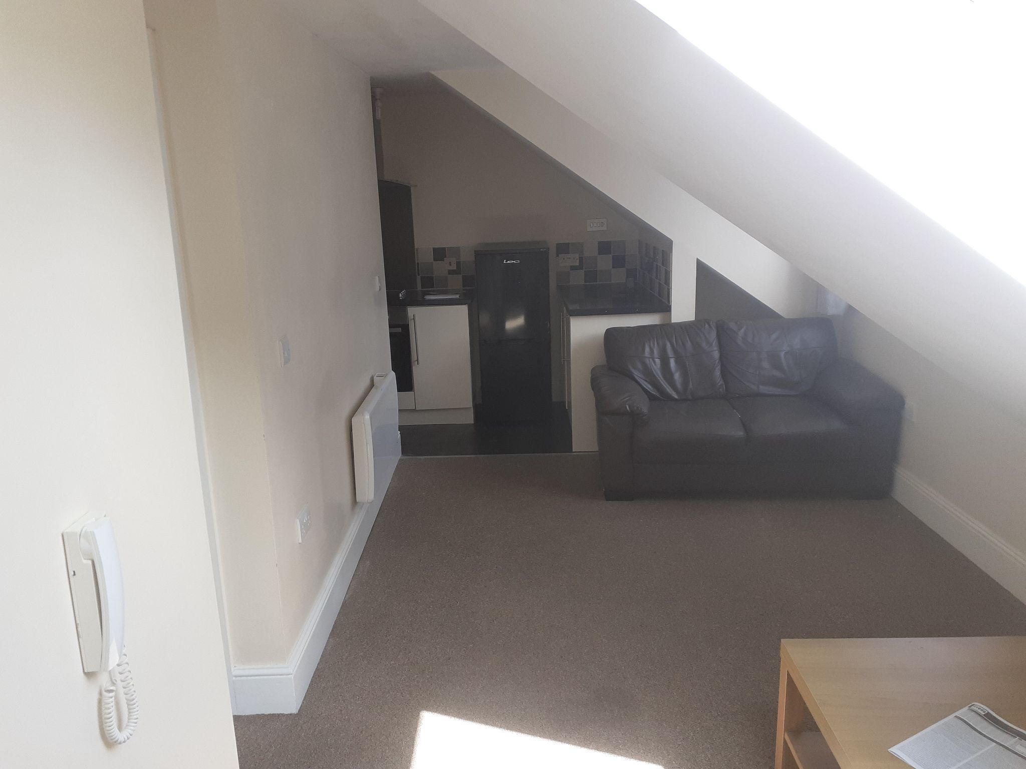 1 bedroom apartment flat/apartment To Let in Southampton - Photograph 2