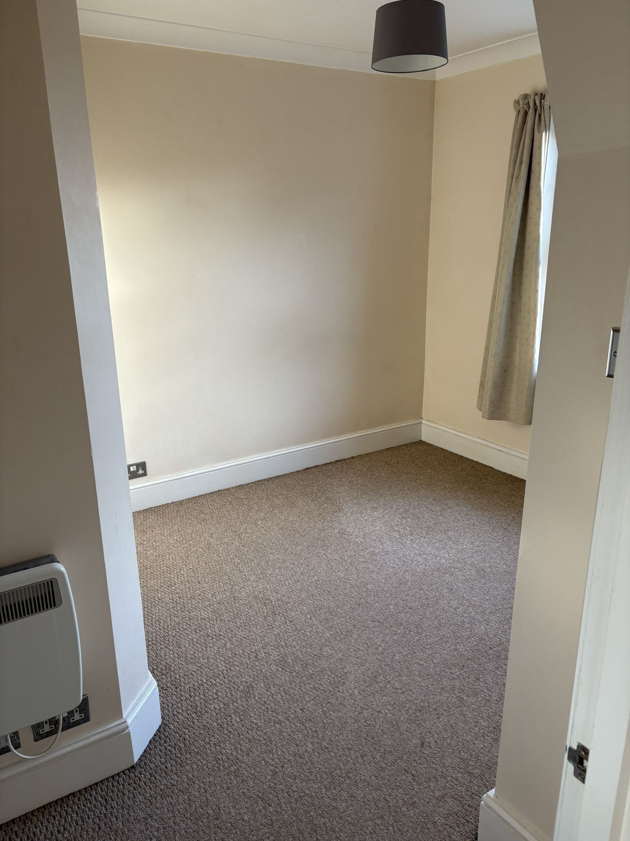 2 bedroom apartment flat/apartment To Let in Southampton - Photograph 4